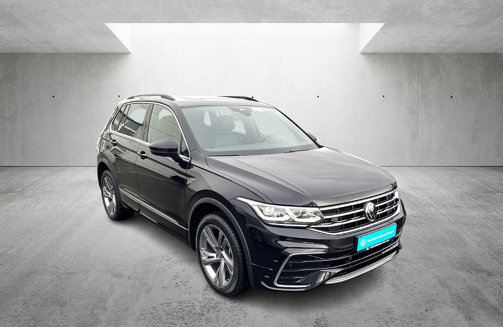 Tiguan 1.4 TSI eHybrid R-Line DSG Matrix Navi ACC Pano AHK HuD