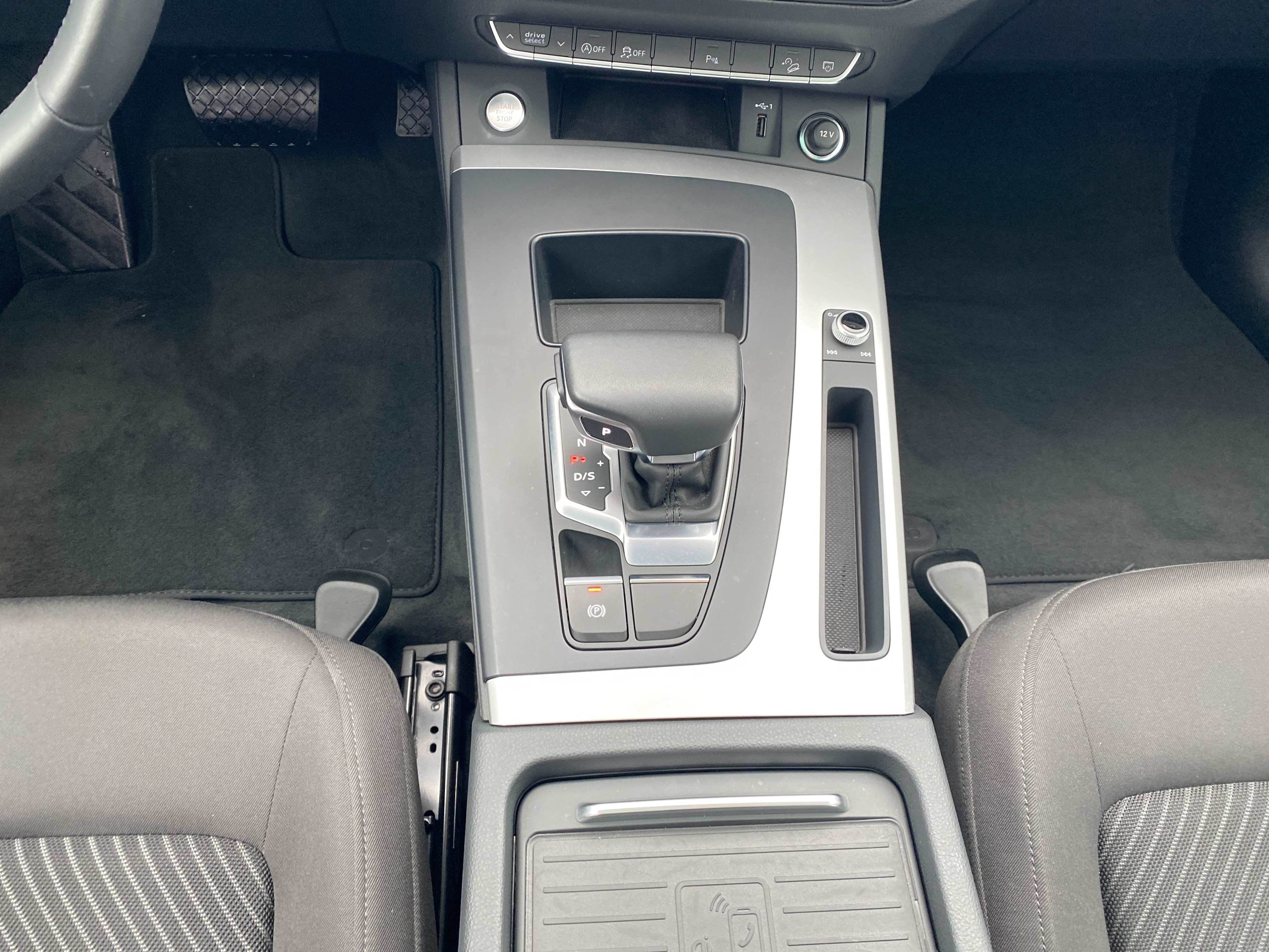 Q5 40 TDI quattro S-tronic LED Navi Pano SHZ AUT