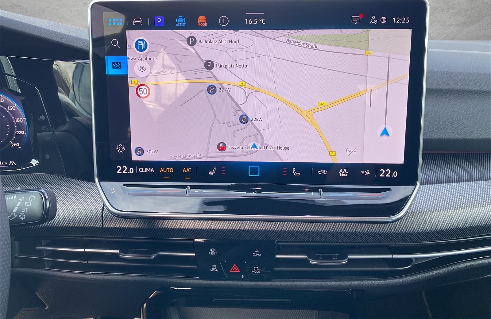 Golf 2.0 TDI R-Line DSG BlackStyle AHK Navi ACC HarmanKardon