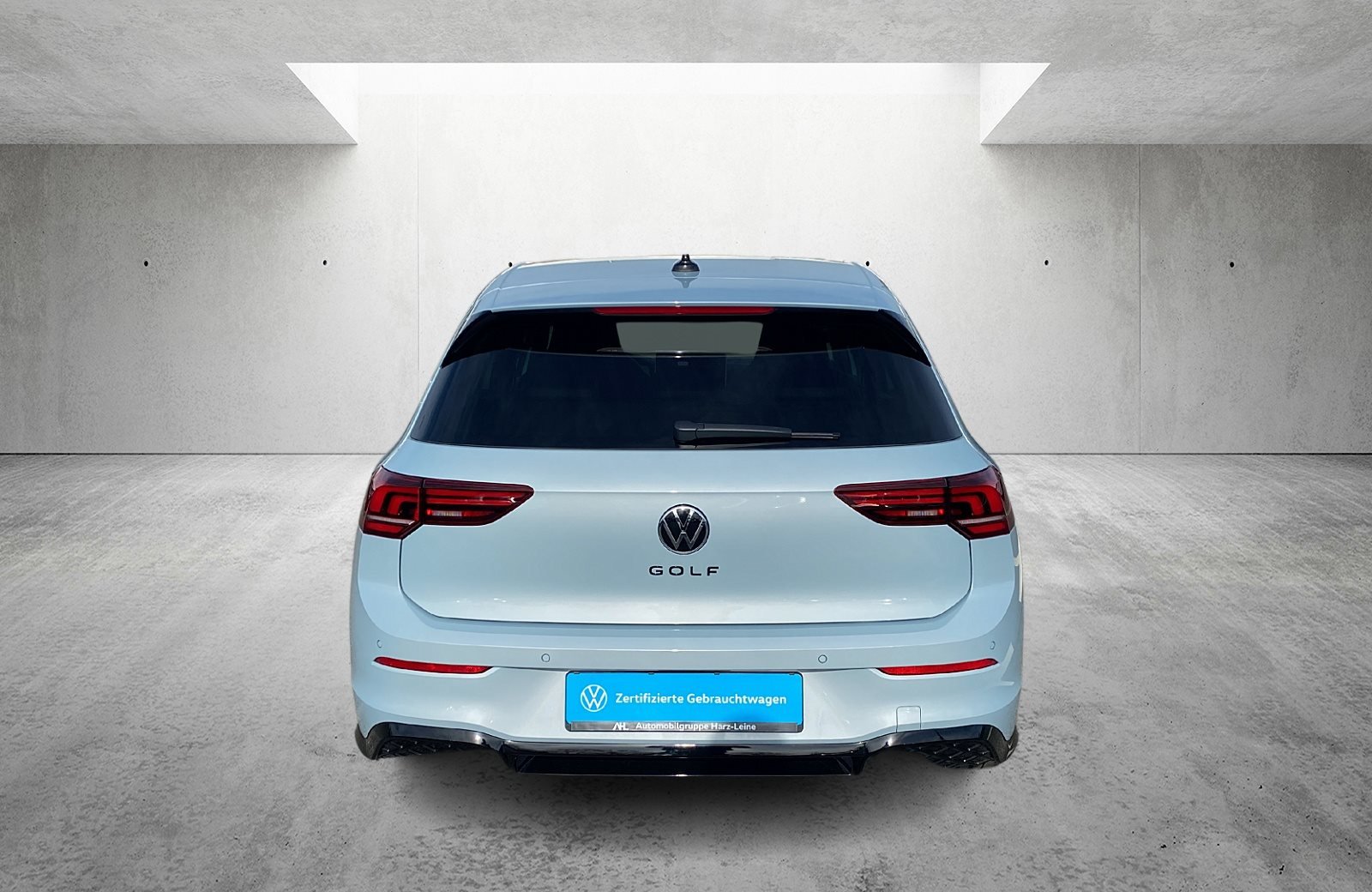 Golf 2.0 TDI R-Line DSG BlackStyle AHK Navi ACC HarmanKardon