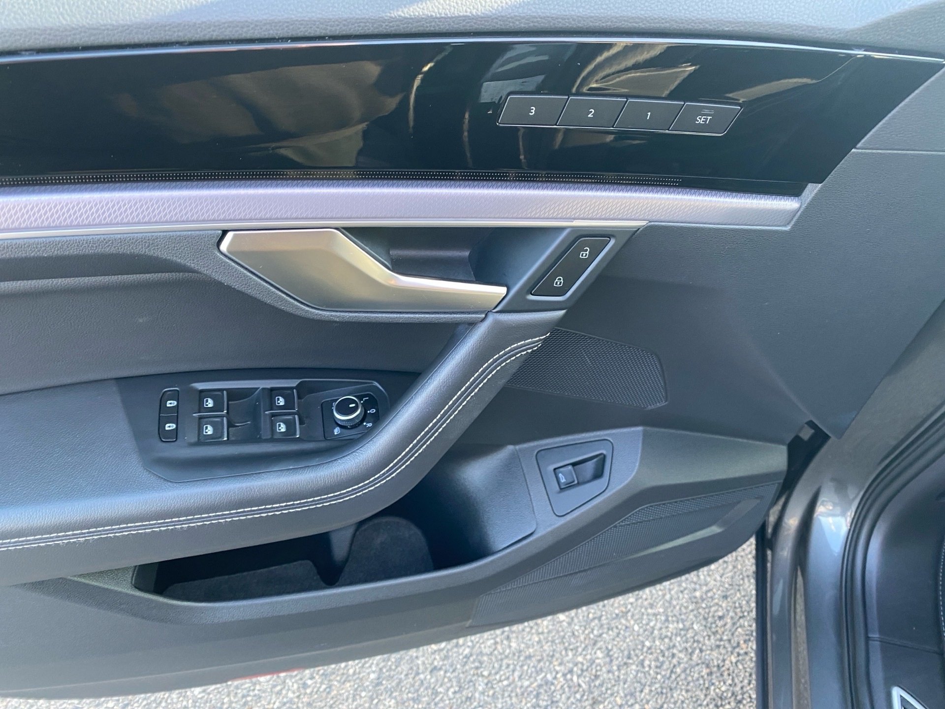 Touareg 3.0 TDI R-Line 4M DSG Matrix Navi ACC AHK Pano HuD Luft