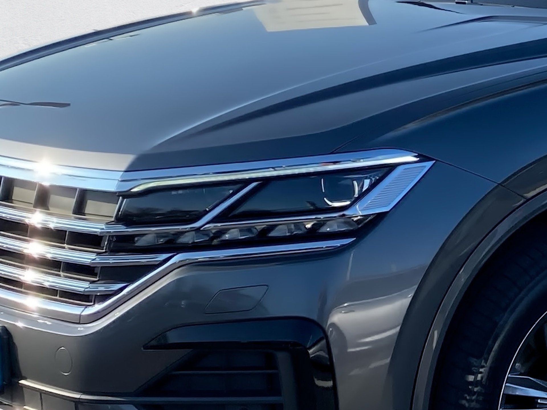 Touareg 3.0 TDI R-Line 4M DSG Matrix Navi ACC AHK Pano HuD Luft