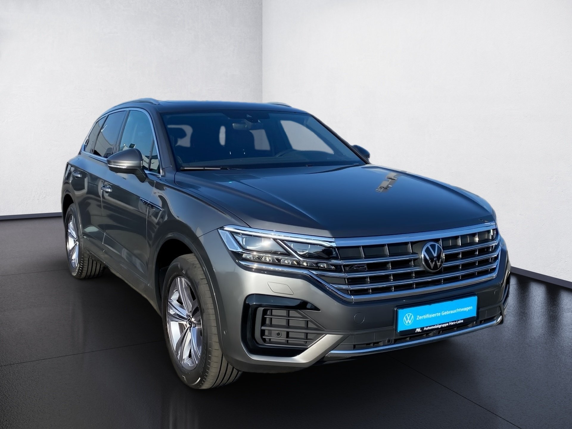 Touareg 3.0 TDI R-Line 4M DSG Matrix Navi ACC AHK Pano HuD Luft