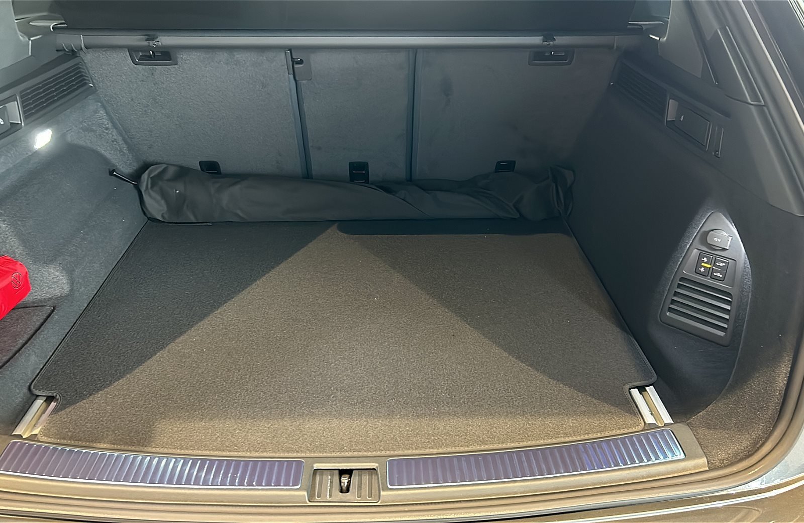 Touareg R-Line 3.0 V6 TDI 4MOTION 3xKlima 4xSHZ