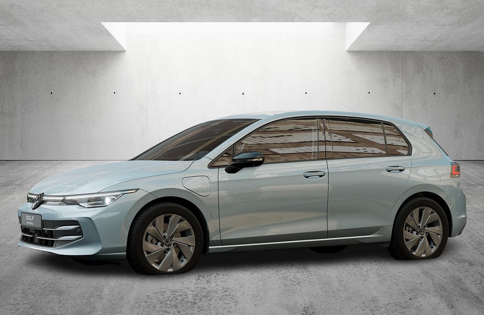 Golf VIII ENERGY 1.5 eHybrid 360 ACC AHK AUT LED