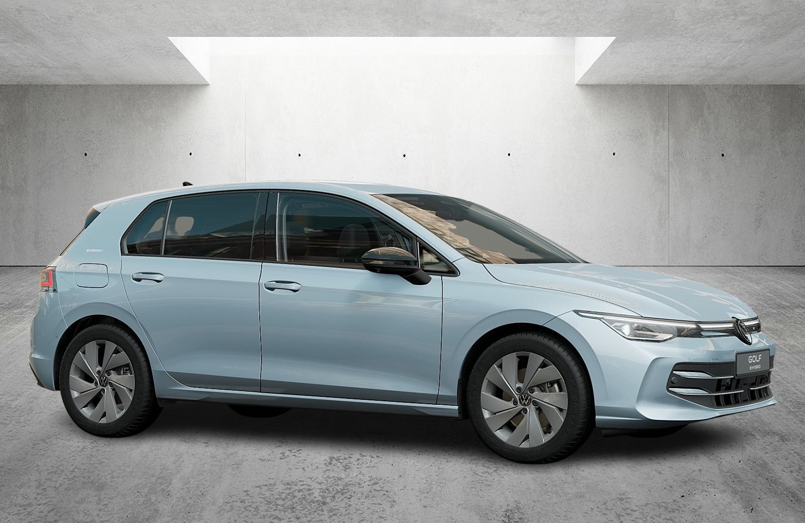 Golf VIII ENERGY 1.5 eHybrid 360 ACC AHK AUT LED