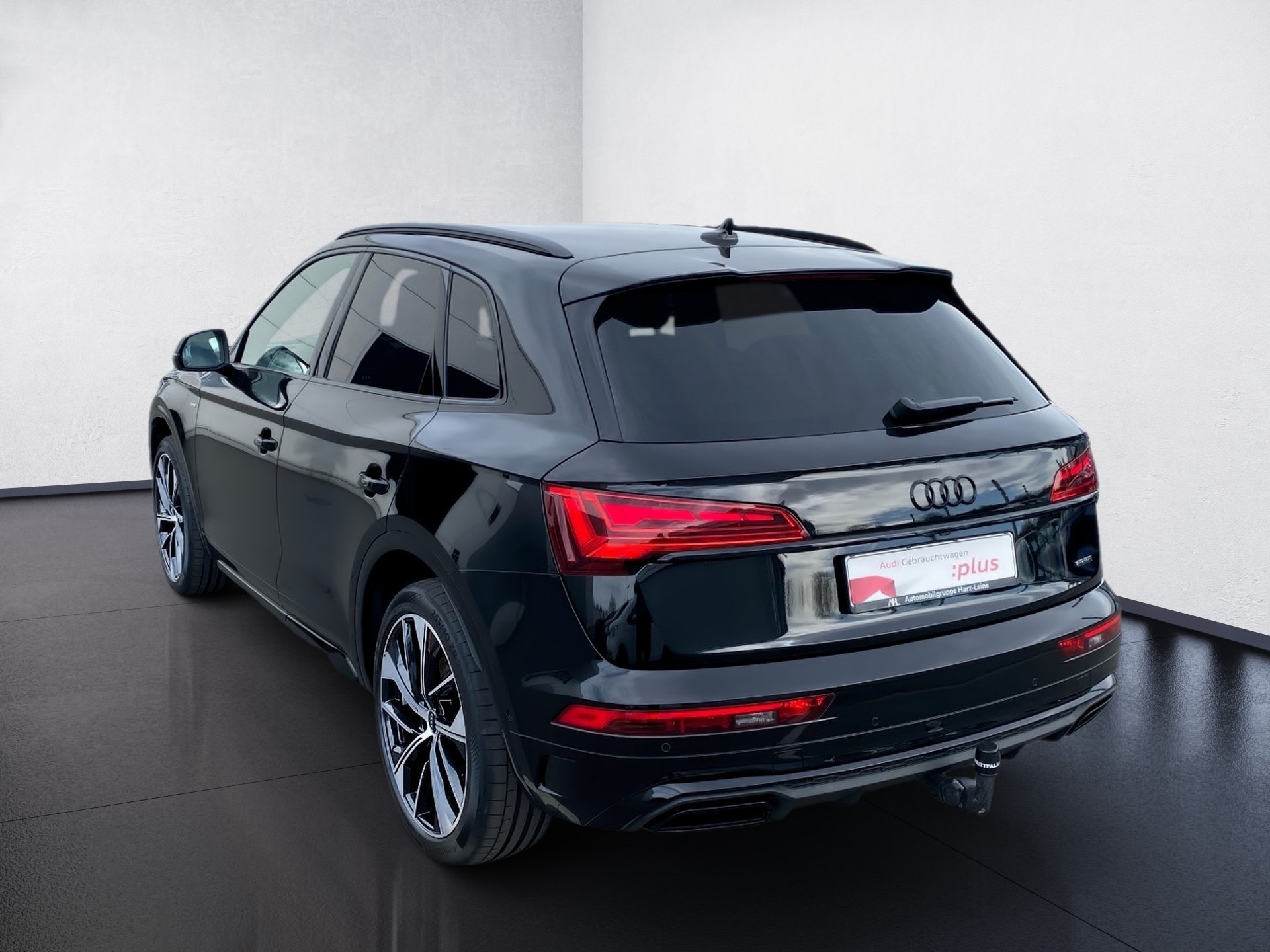 Q5 40 TDI S line quattro S-tronic Matrix Navi Luft AHK Leder