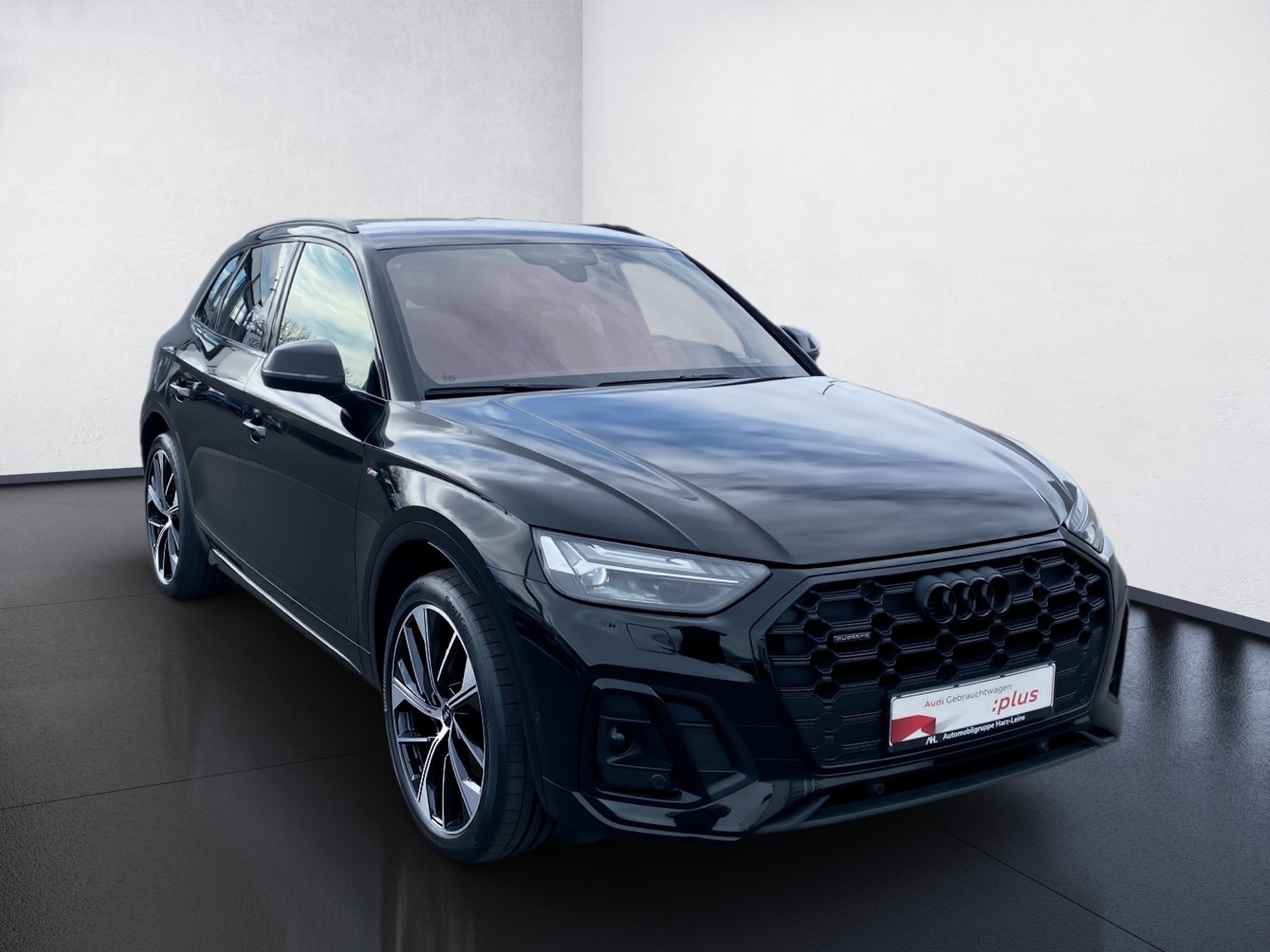Q5 40 TDI S line quattro S-tronic Matrix Navi Luft AHK Leder