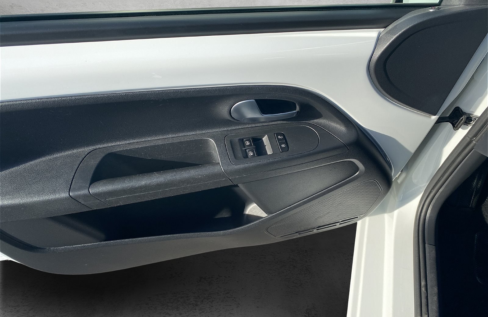 up! 1.0 move Climatronic GRA PDC hinten RFK Kam.