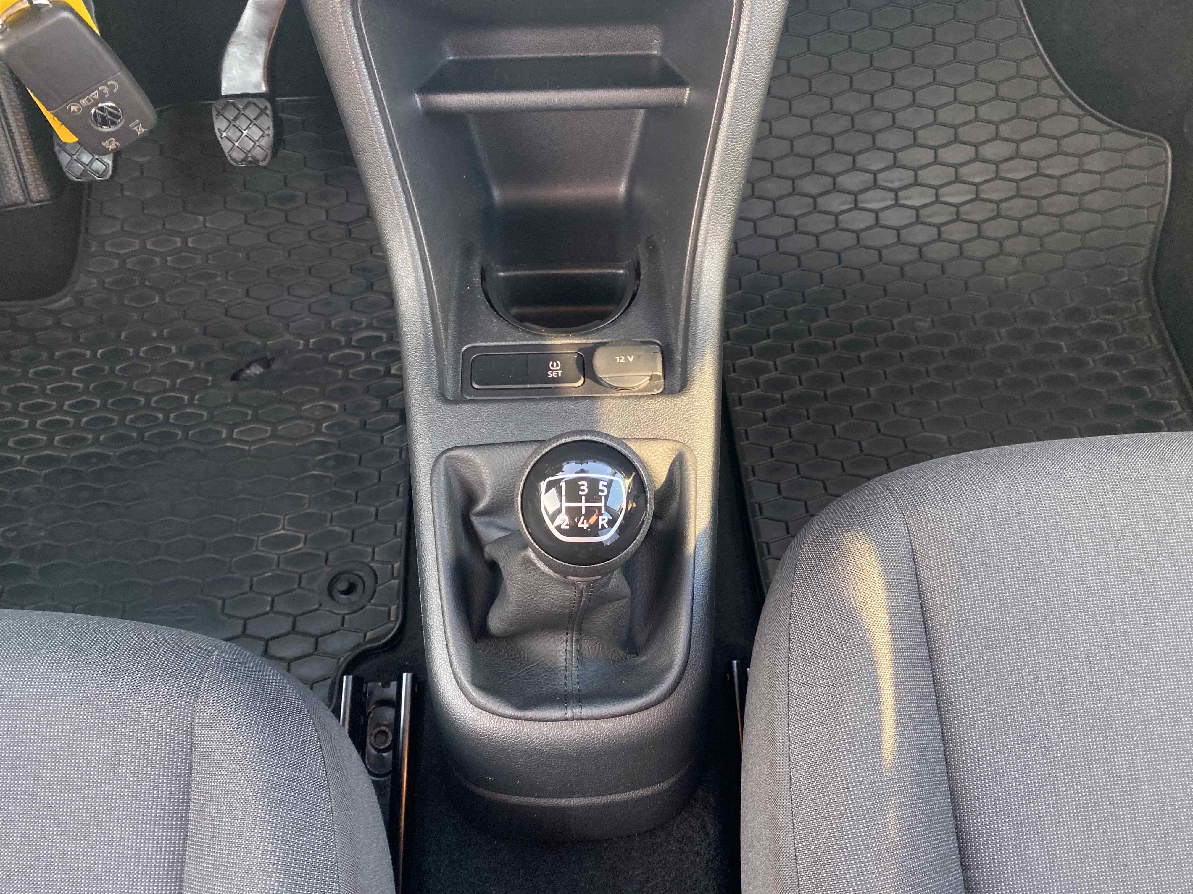 up! 1.0 TSI move Climatronic GRA PDC hinten RFK