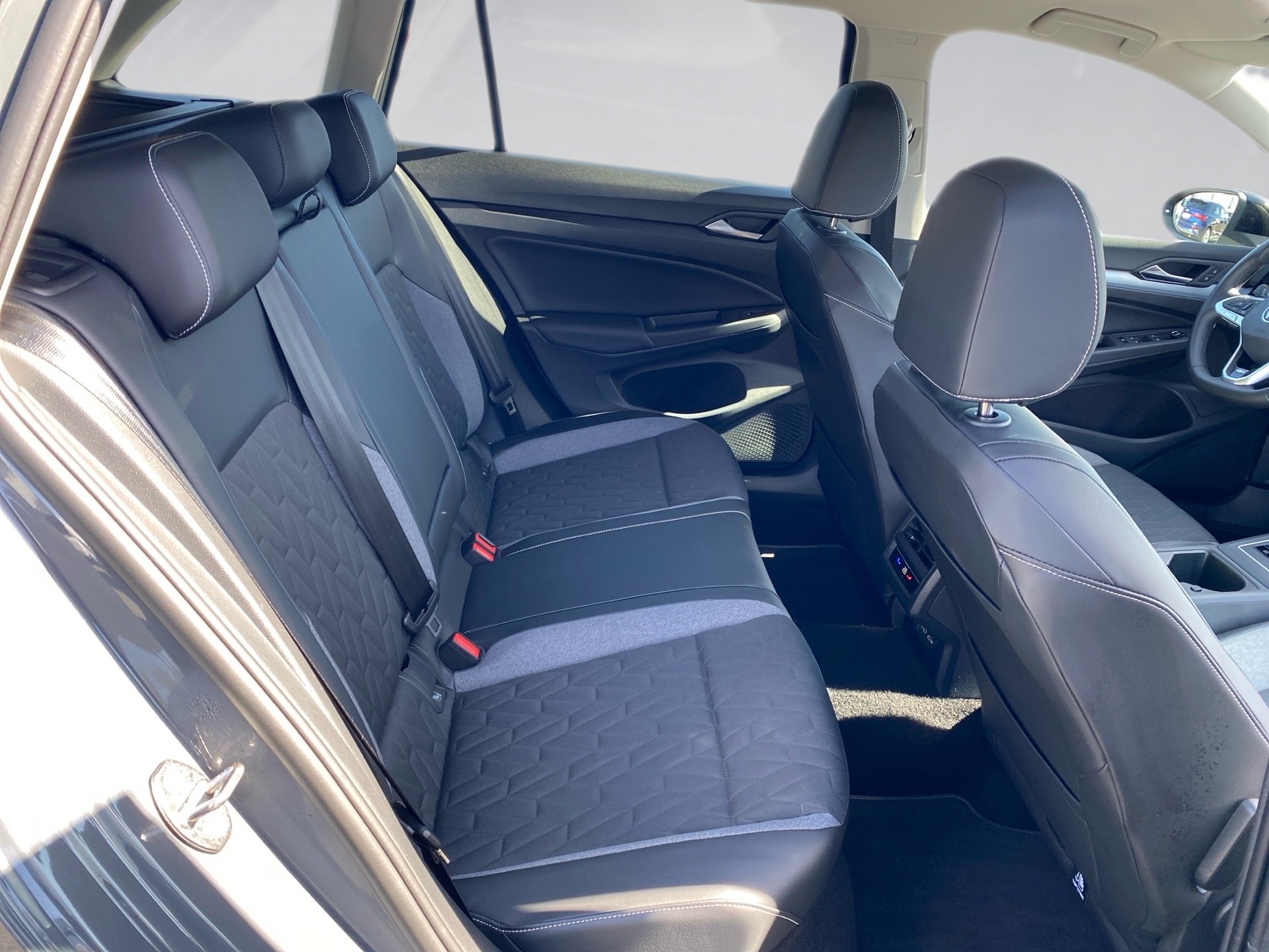 Golf VIII Variant 2.0 TDI Goal DSG Matrix Navi ACC AHK RFK AreaView