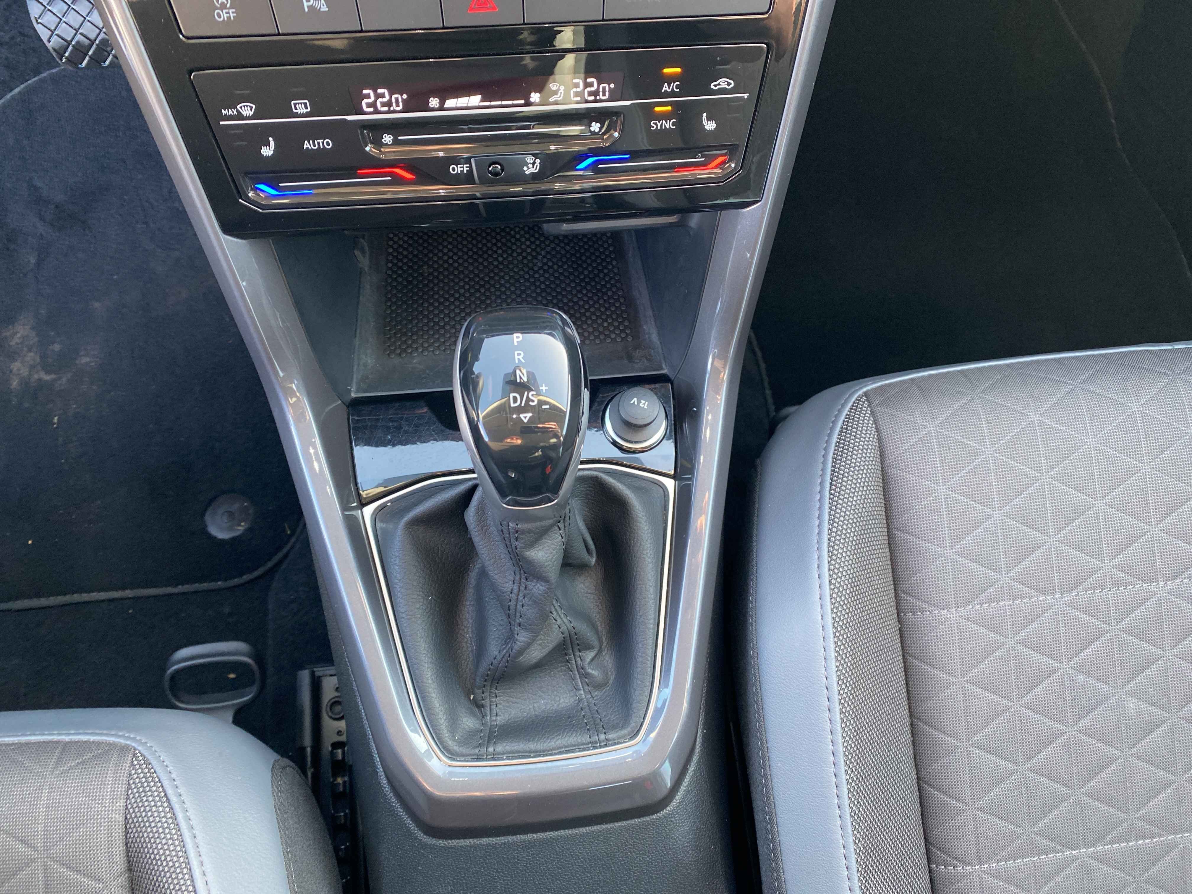 T-Cross 1.0 TSI Style DSG LED Navi RFK PDC SHZ