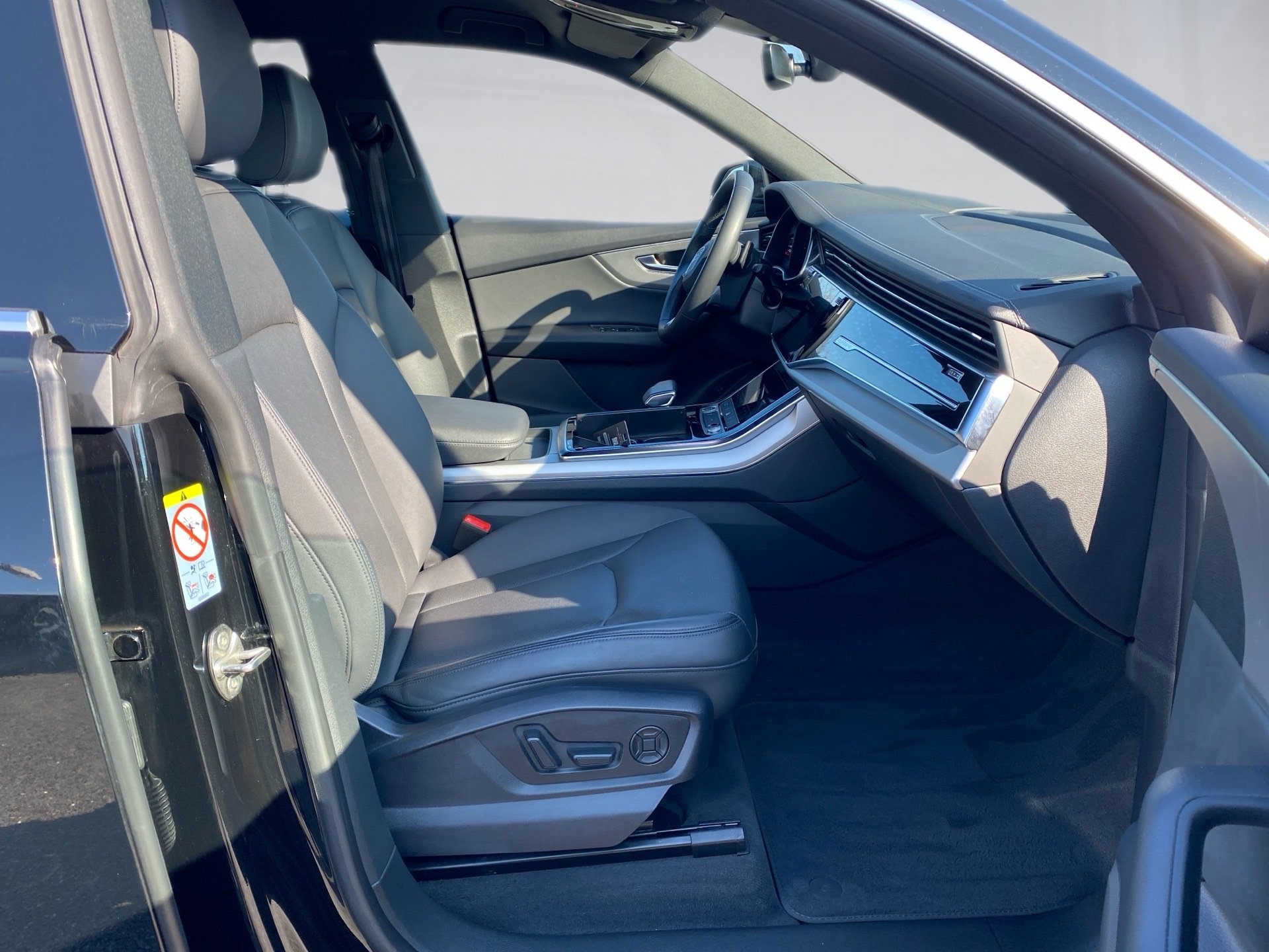 Q8 55 TFSIe Sline quattro Tiptronic HD-Matrix HuD Nachtsicht AHK