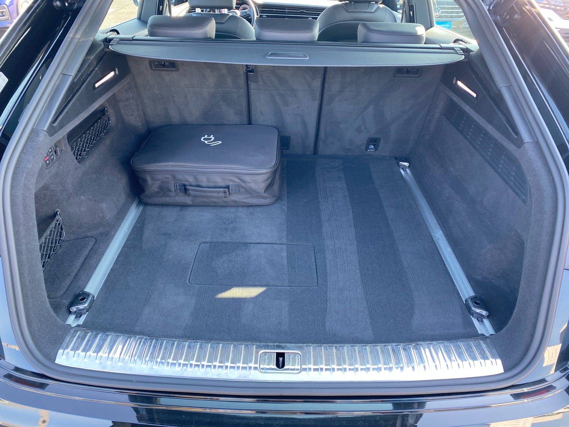 Q8 55 TFSIe Sline quattro Tiptronic HD-Matrix HuD Nachtsicht AHK