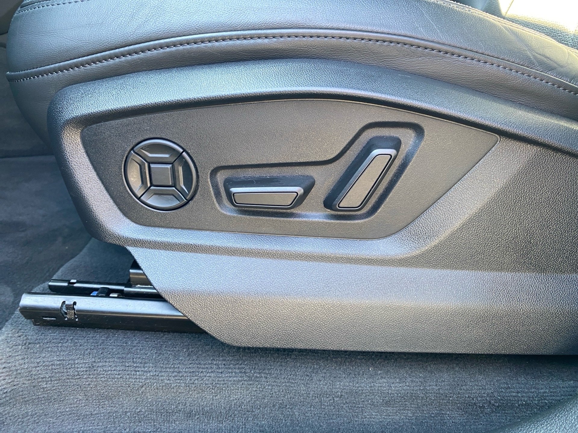 Q8 55 TFSIe Sline quattro Tiptronic HD-Matrix HuD Nachtsicht AHK