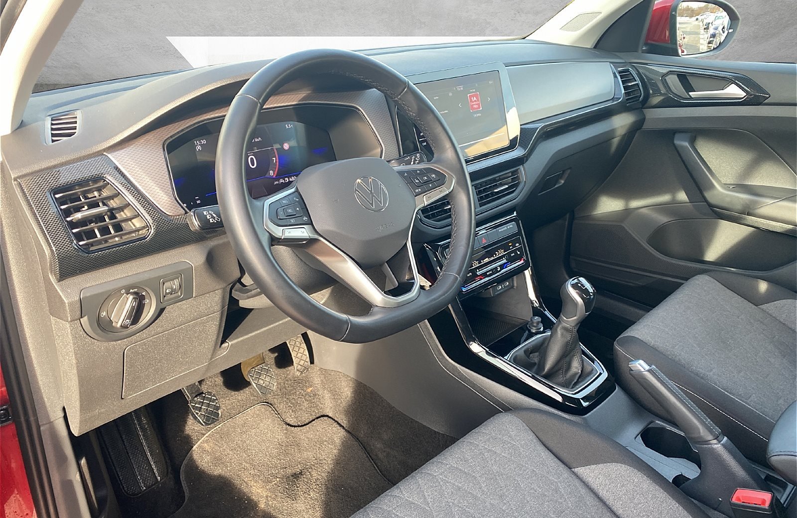 T-Cross 1.0 TSI Life LED PDC SHZ DAB+ 2xKlima LM