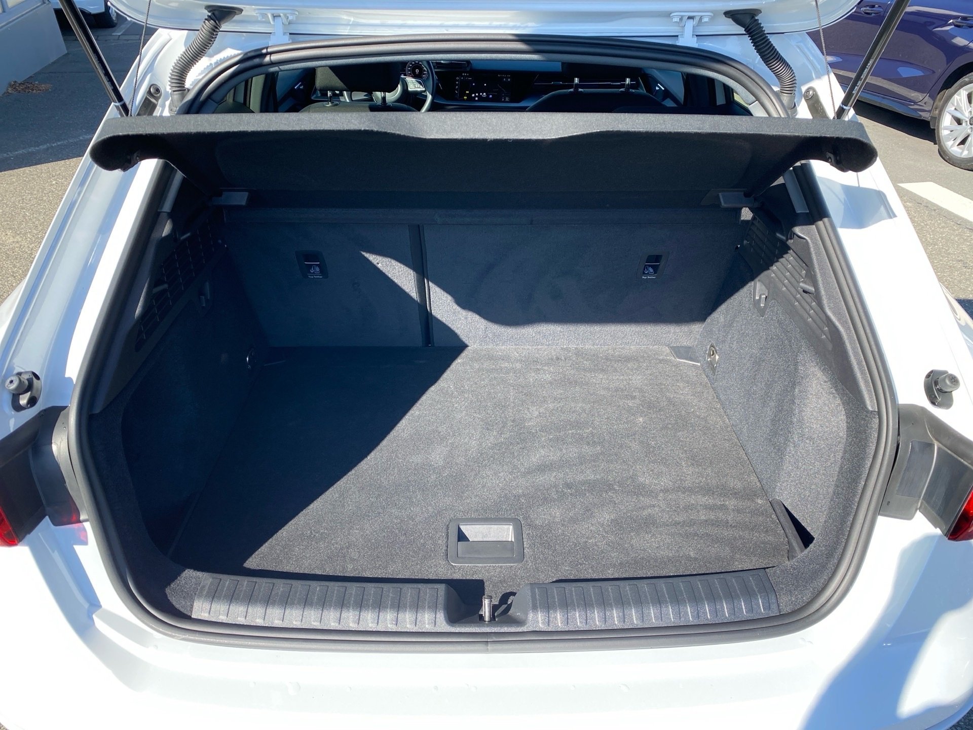 A3 Sportback 30 TFSI advanced S-tronic LED Navi Optik schwarz