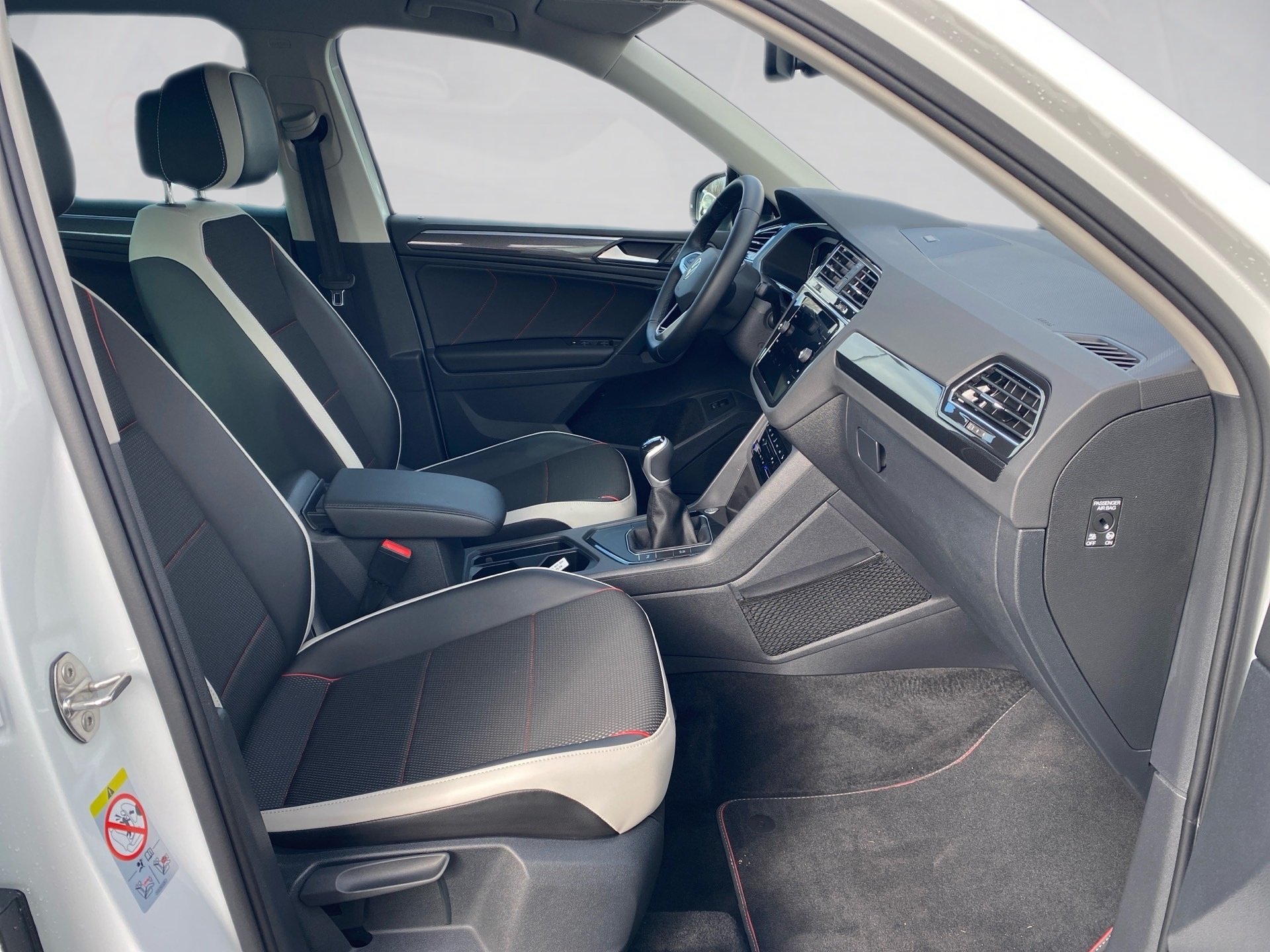 Tiguan 1.5 TSI Urban Sport LED Navi ACC AHK ACC