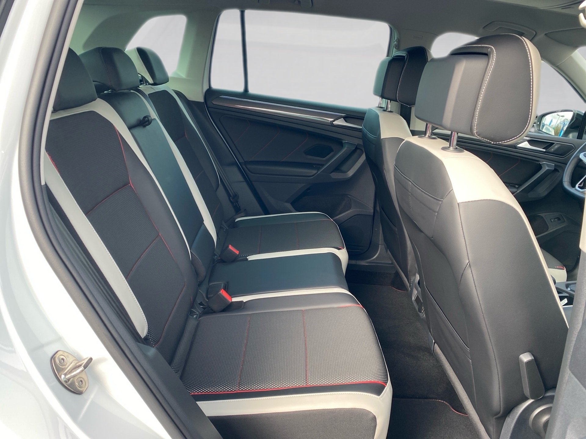 Tiguan 1.5 TSI Urban Sport LED Navi ACC AHK ACC