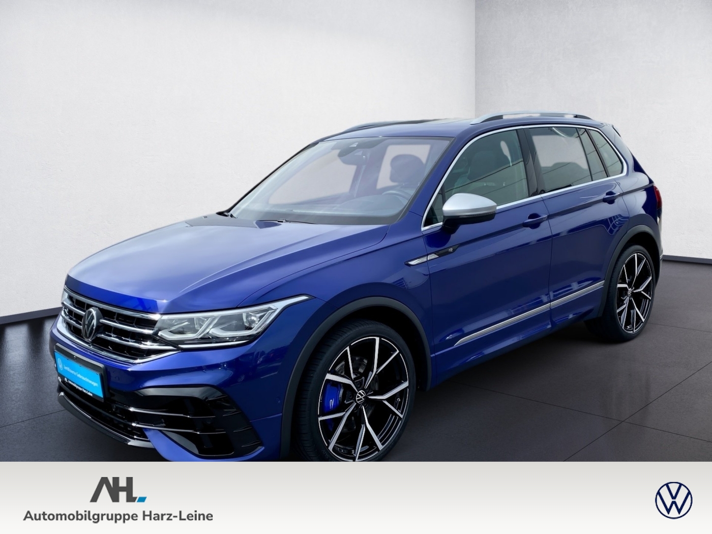 Tiguan R 2.0 TSI 4M DSG Akrapovic Matrix Pano Leder