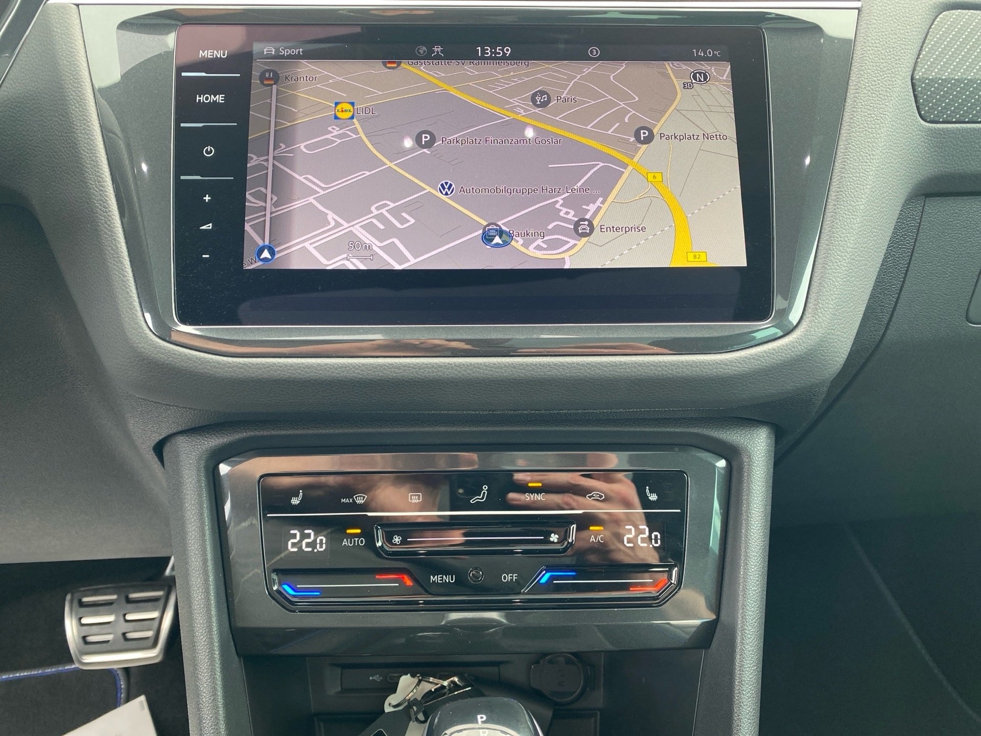 Tiguan R 2.0 TSI 4M DSG Akrapovic Matrix Pano Leder