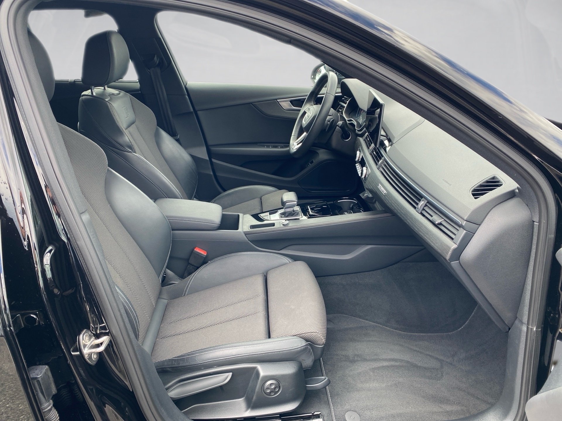 A4 Avant 40 TDI advanced quattro S-tronic Matrix Navi ACC AHK Standhzg