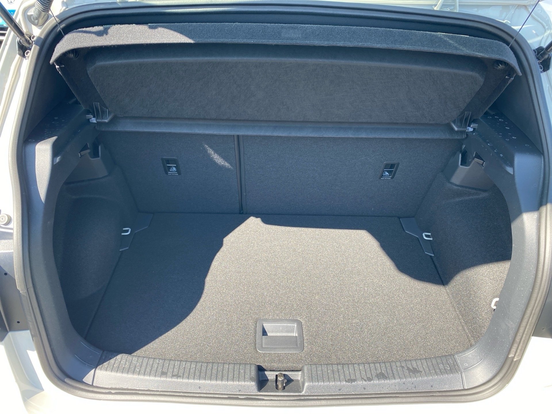 T-Cross 1.0 TSI R-Line DSG Matrix Navi ACC RFK App-Connect