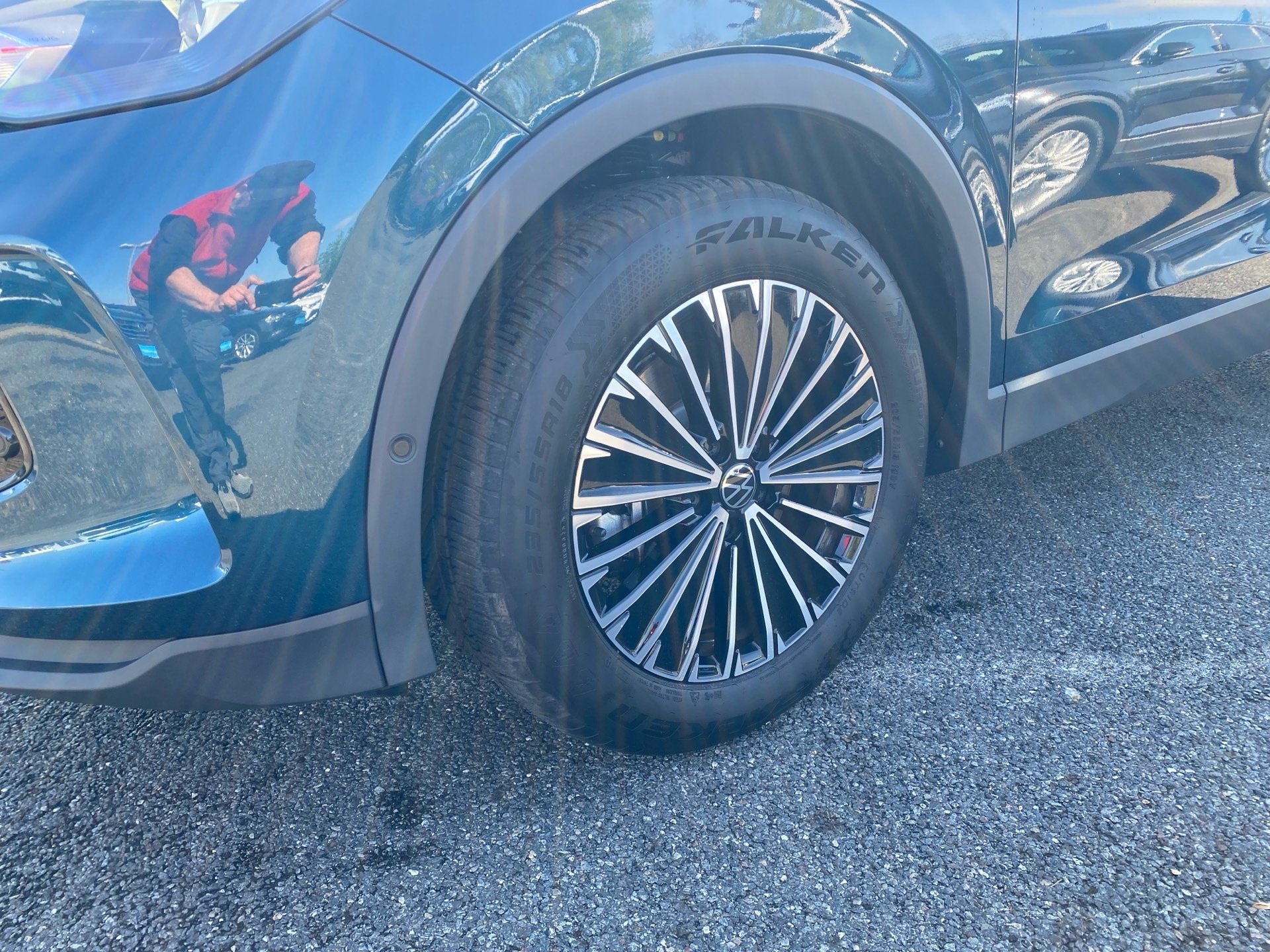 Tiguan 2.0 TDI Elegance DSG HD-Matrix AHK HuD Navi ACC Massage