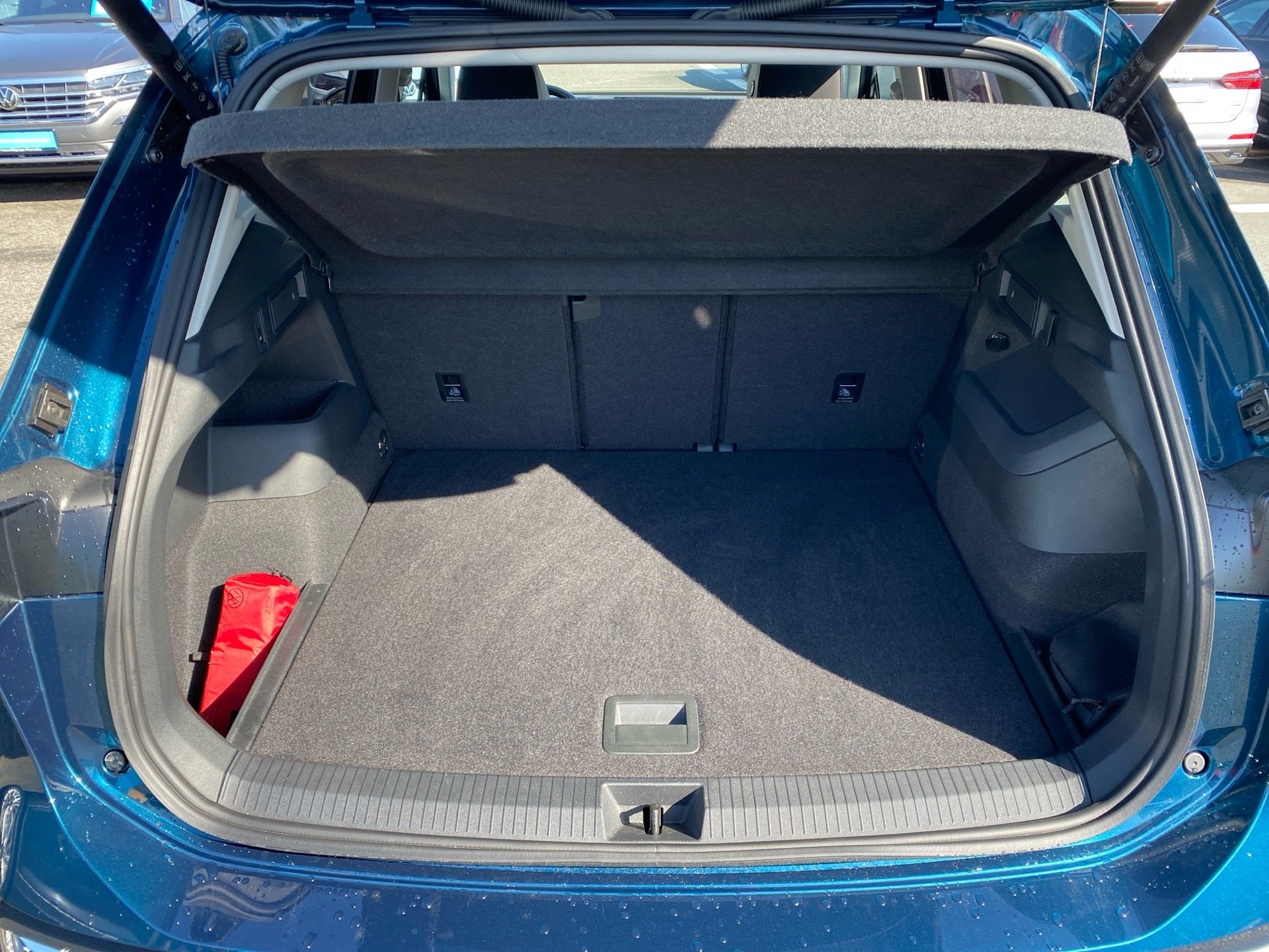 Tiguan 2.0 TDI Elegance DSG HD-Matrix AHK HuD Navi ACC Massage