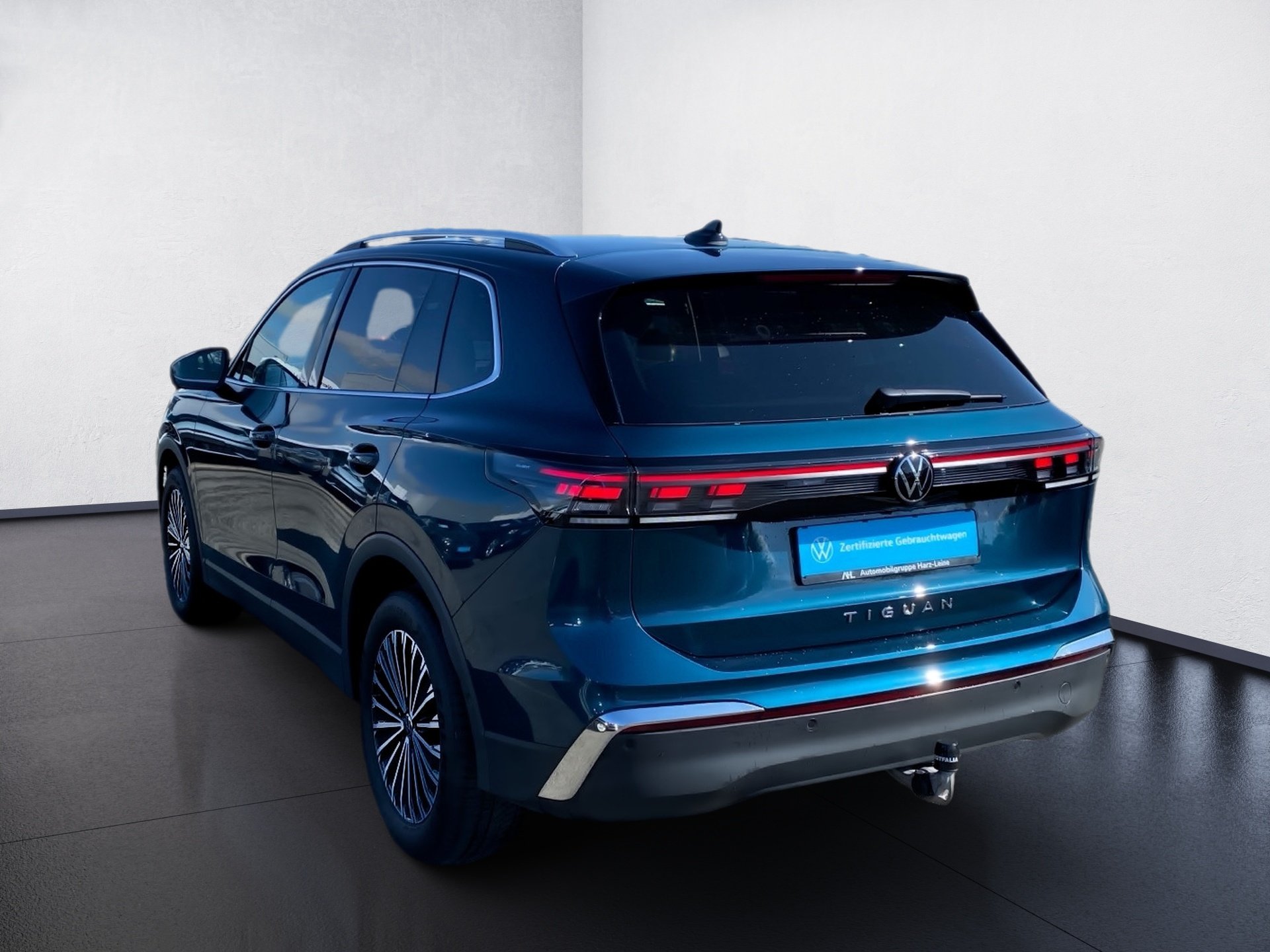Tiguan 2.0 TDI Elegance DSG HD-Matrix AHK HuD Navi ACC Massage