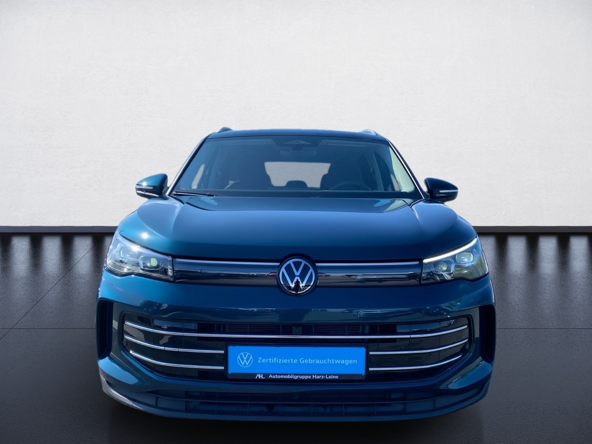 Tiguan 2.0 TDI Elegance DSG HD-Matrix AHK HuD Navi ACC Massage