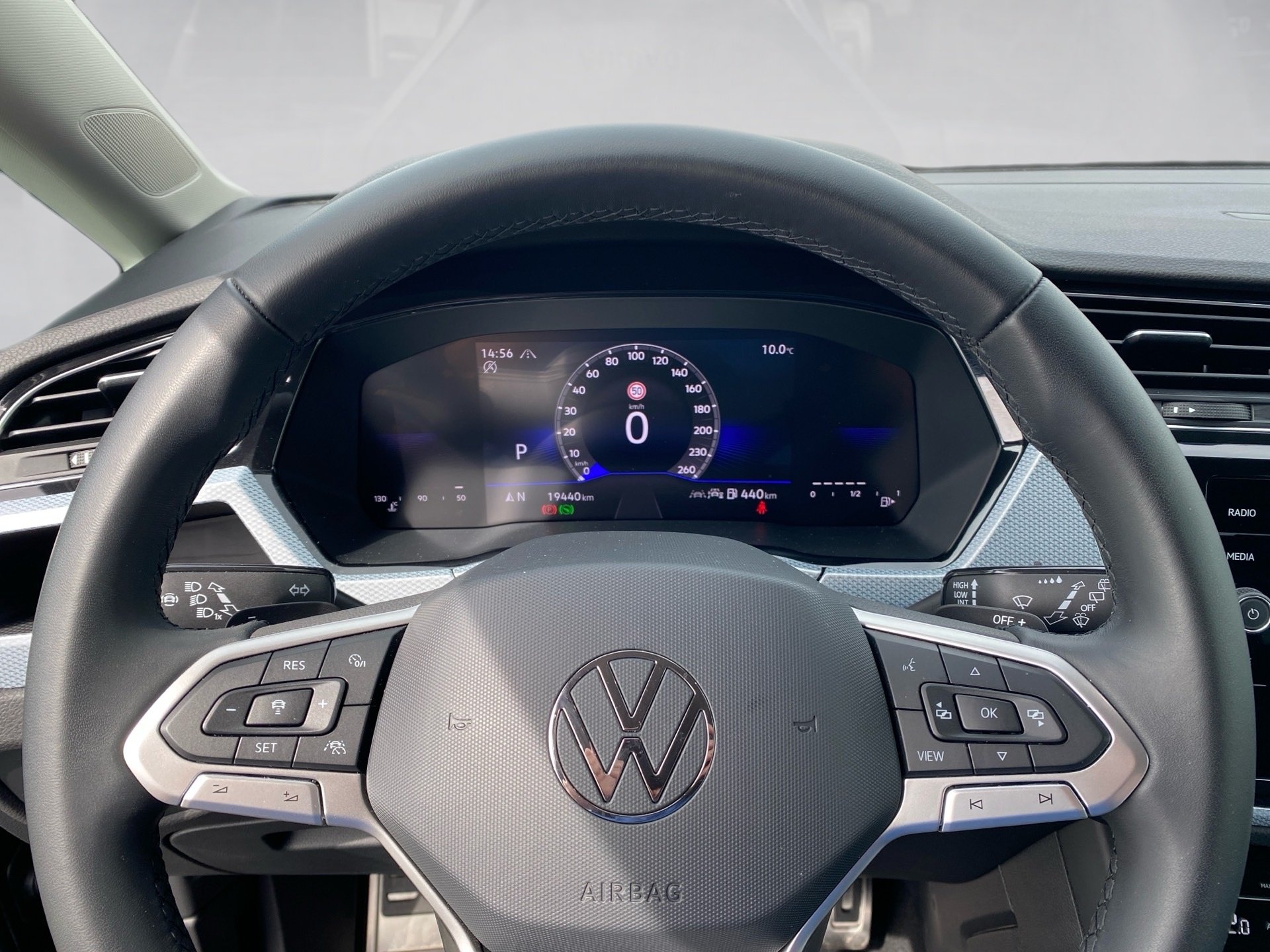 Touran 2.0 TDI GOAL DSG AHK IQ.Light ACC Navi 7-Sitzer