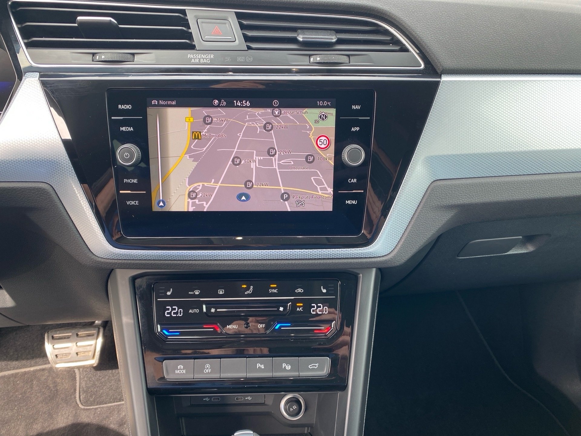 Touran 2.0 TDI GOAL DSG AHK IQ.Light ACC Navi 7-Sitzer
