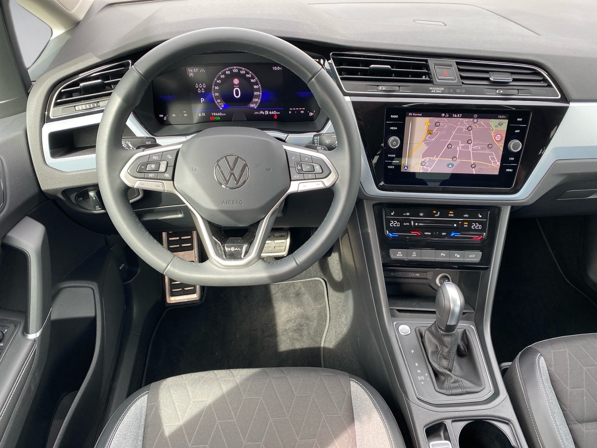 Touran 2.0 TDI GOAL DSG AHK IQ.Light ACC Navi 7-Sitzer