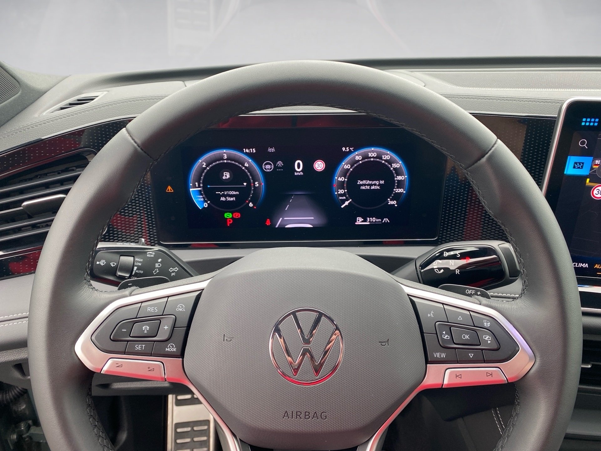 Tiguan 2.0 TDI GOAL DSG HD-Matrix AHK Navi HuD ACC Keyless
