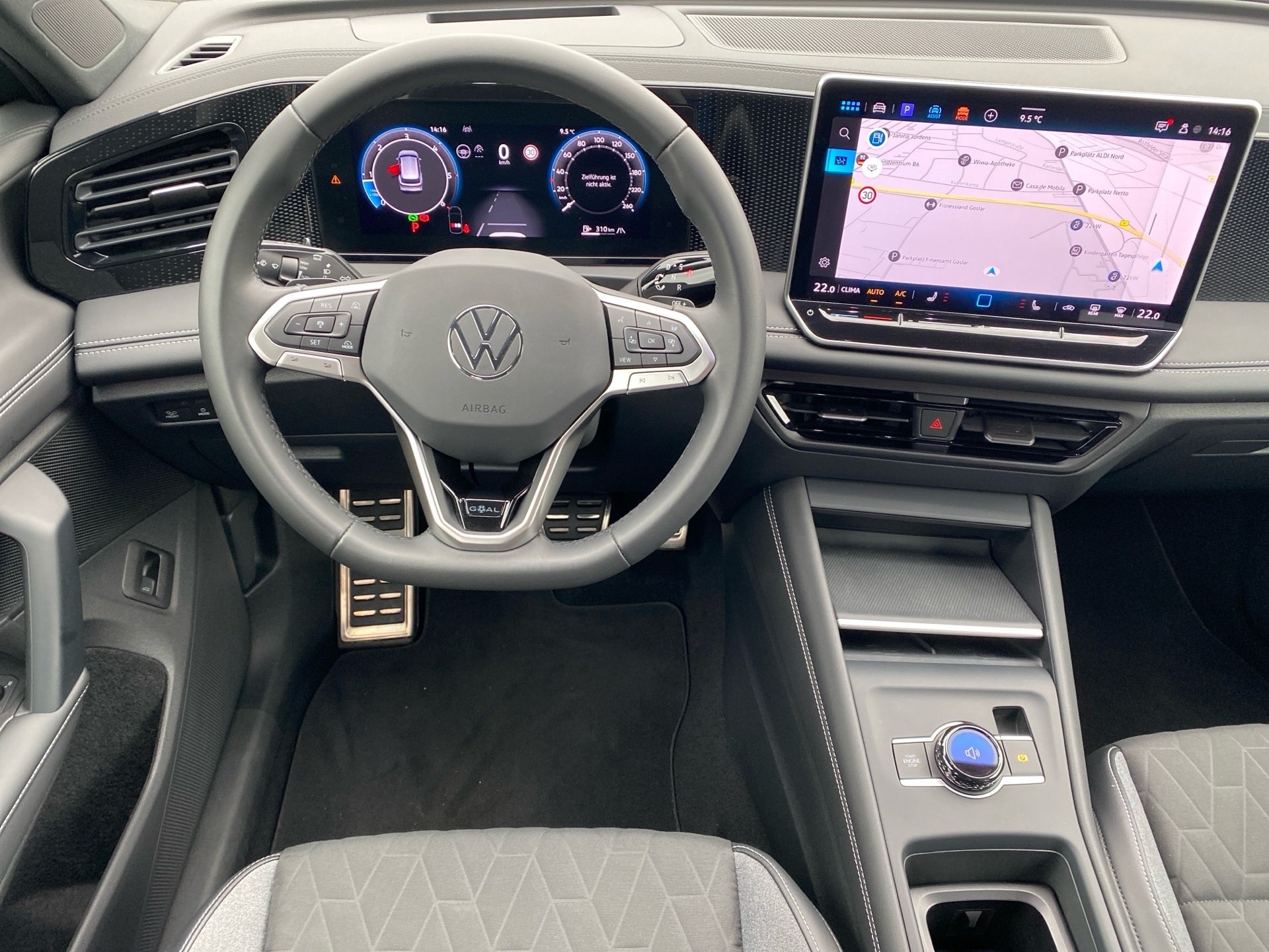 Tiguan 2.0 TDI GOAL DSG HD-Matrix AHK Navi HuD ACC Keyless