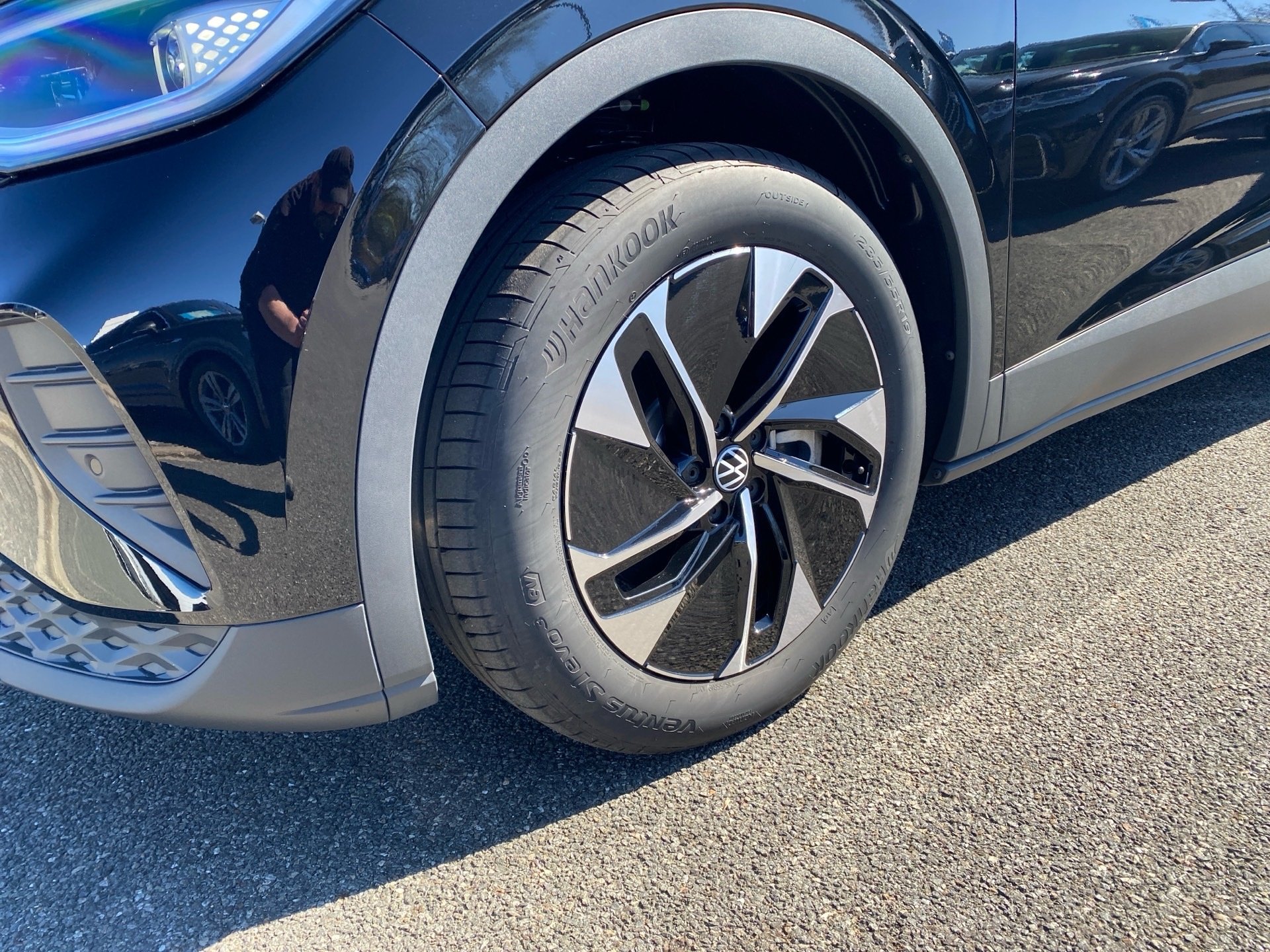 ID.4 Pro mit Infotainment-Paket Matrix Navi DCC Massage Wärmepumpe