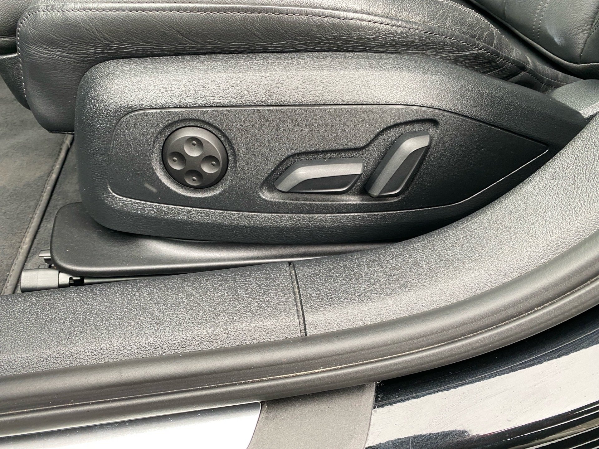 A4 Allroad 40 TDI quattro S-tronic Matrix Navi AHK Leder