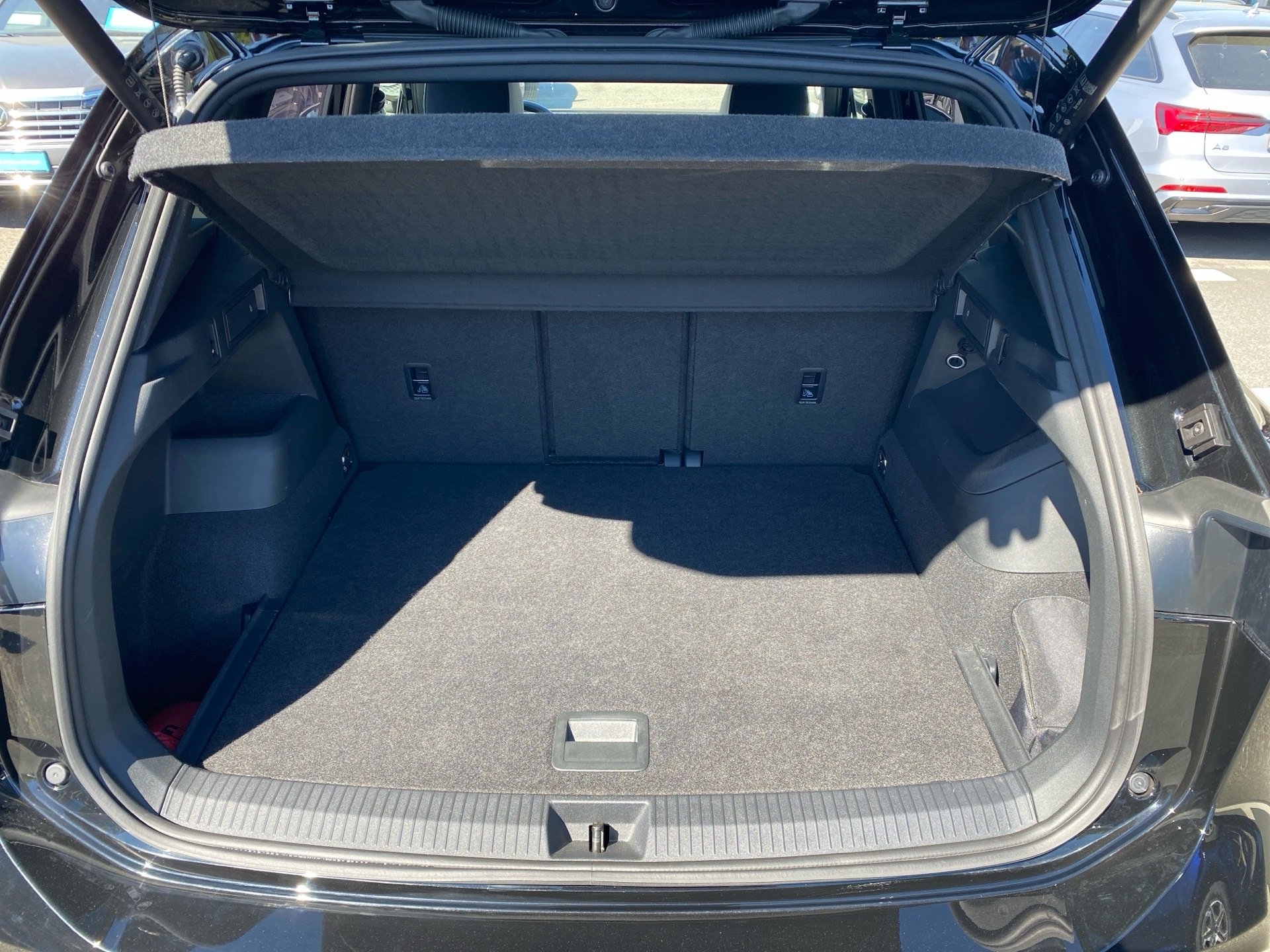 Tiguan 2.0 TDI Goal DSG AHK HD-Matrix HuD Navi ACC AreaView