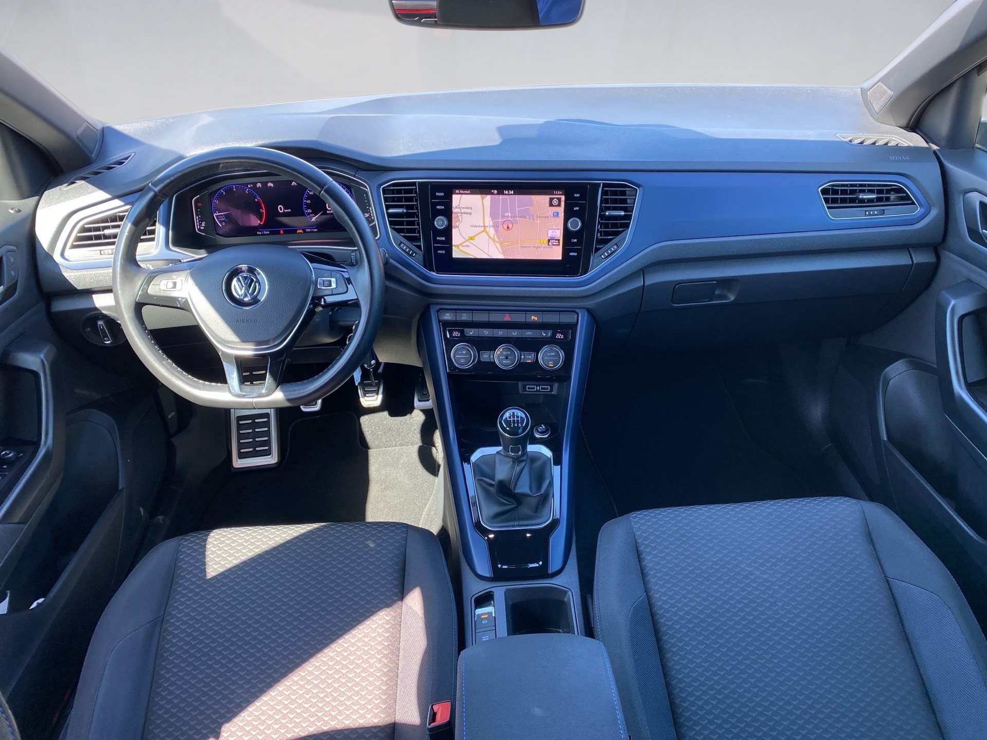 T-Roc 1.5 TSI Style Navi AHK PDC 2xKlima AHK LM