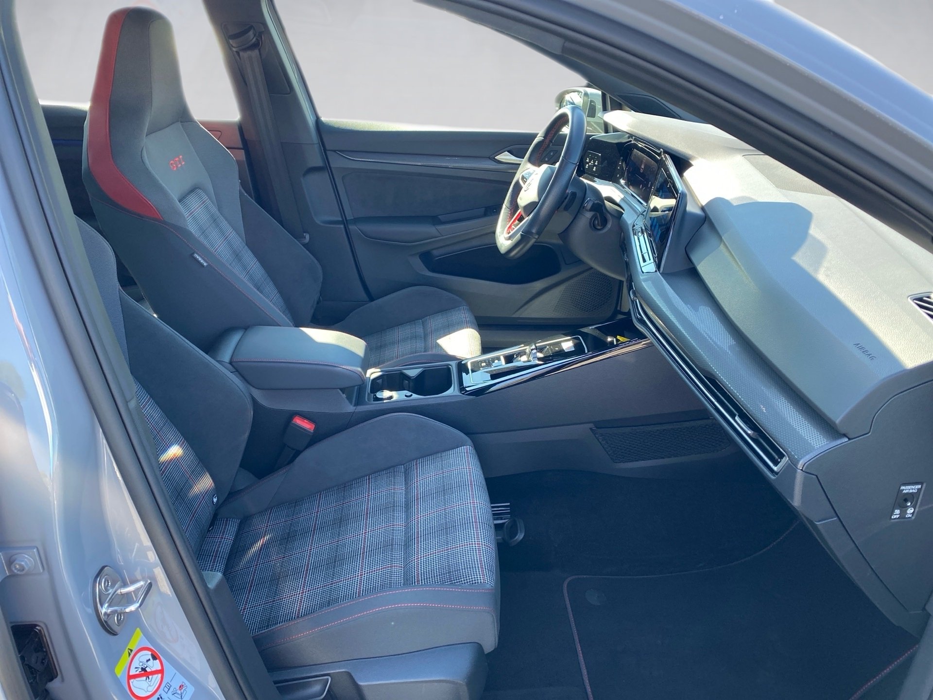 Golf VIII GTI 2.0 TSI DSG LED Navi ACC AHK RFK