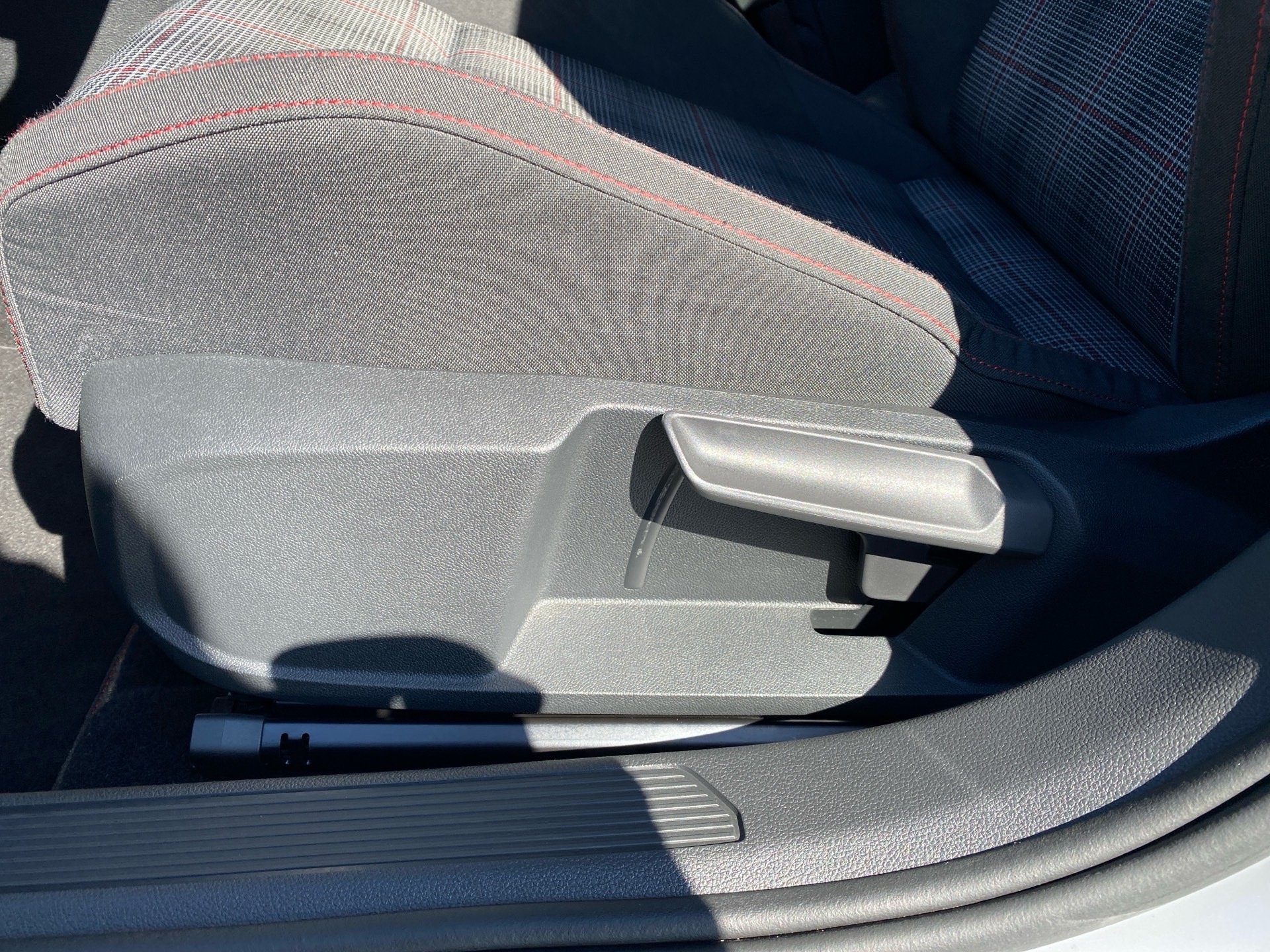 Golf VIII GTI 2.0 TSI DSG LED Navi ACC AHK RFK
