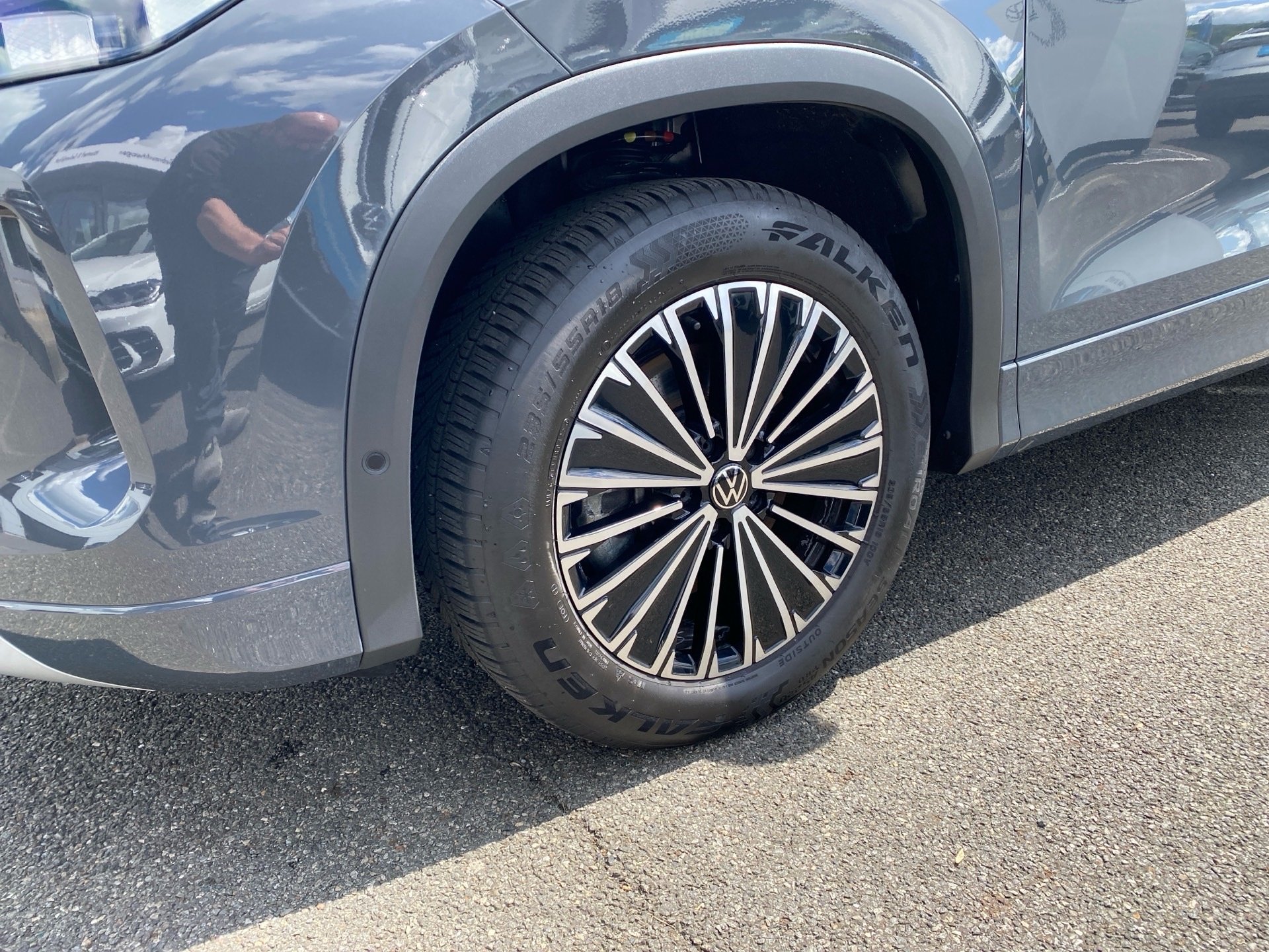 Tayron 2.0 TDI Life 4M DSG HD-Matrix AHK Navi ACC 7-Sitzer