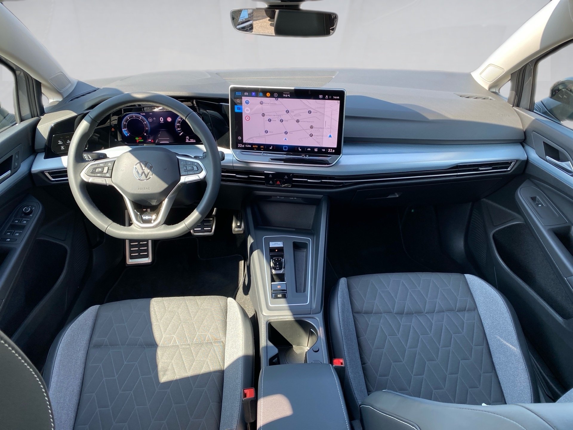Golf VIII 1.5 eTSI GOAL DSG LED+ AHK Navi ACC RFK