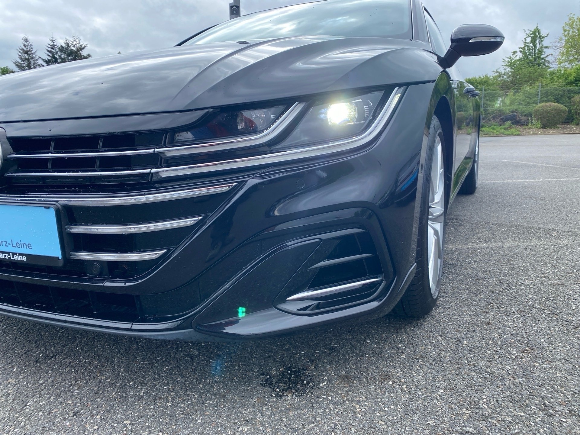 Arteon Shooting Brake 2.0 TSI 4M DSG R-Line AHK Pano Leder Standhzg.