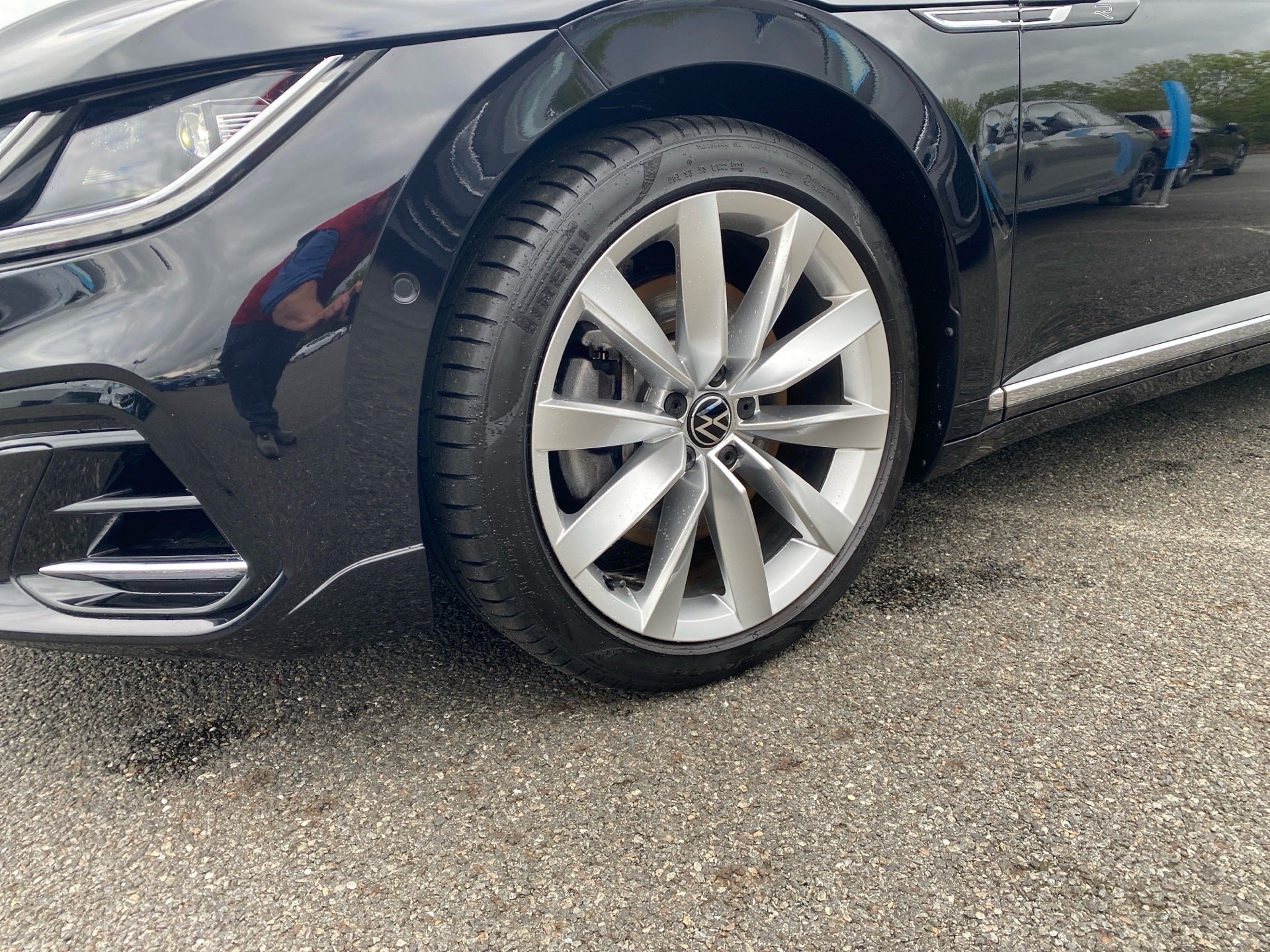 Arteon Shooting Brake 2.0 TSI 4M DSG R-Line AHK Pano Leder Standhzg.