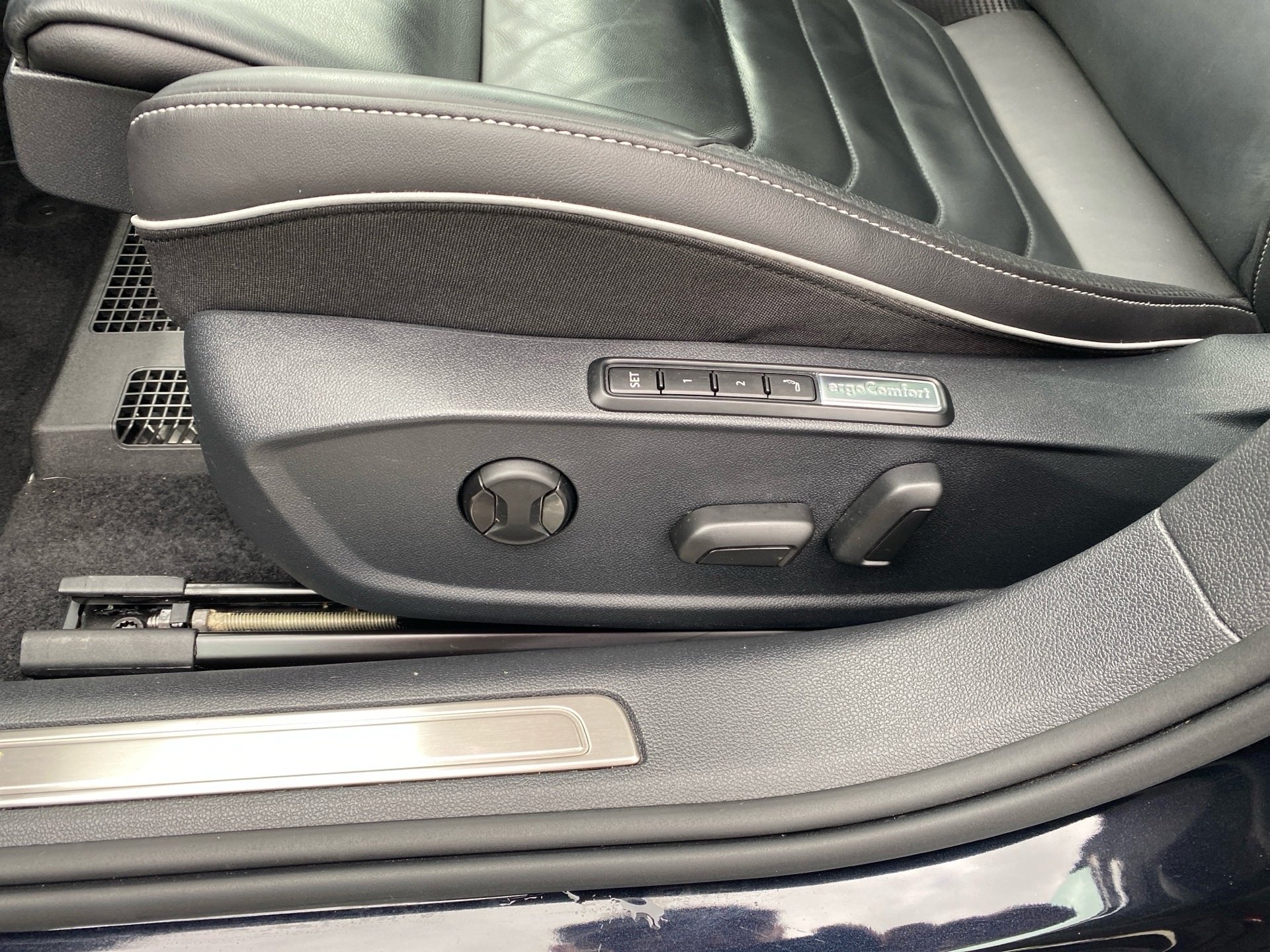 Arteon Shooting Brake 2.0 TSI 4M DSG R-Line AHK Pano Leder Standhzg.