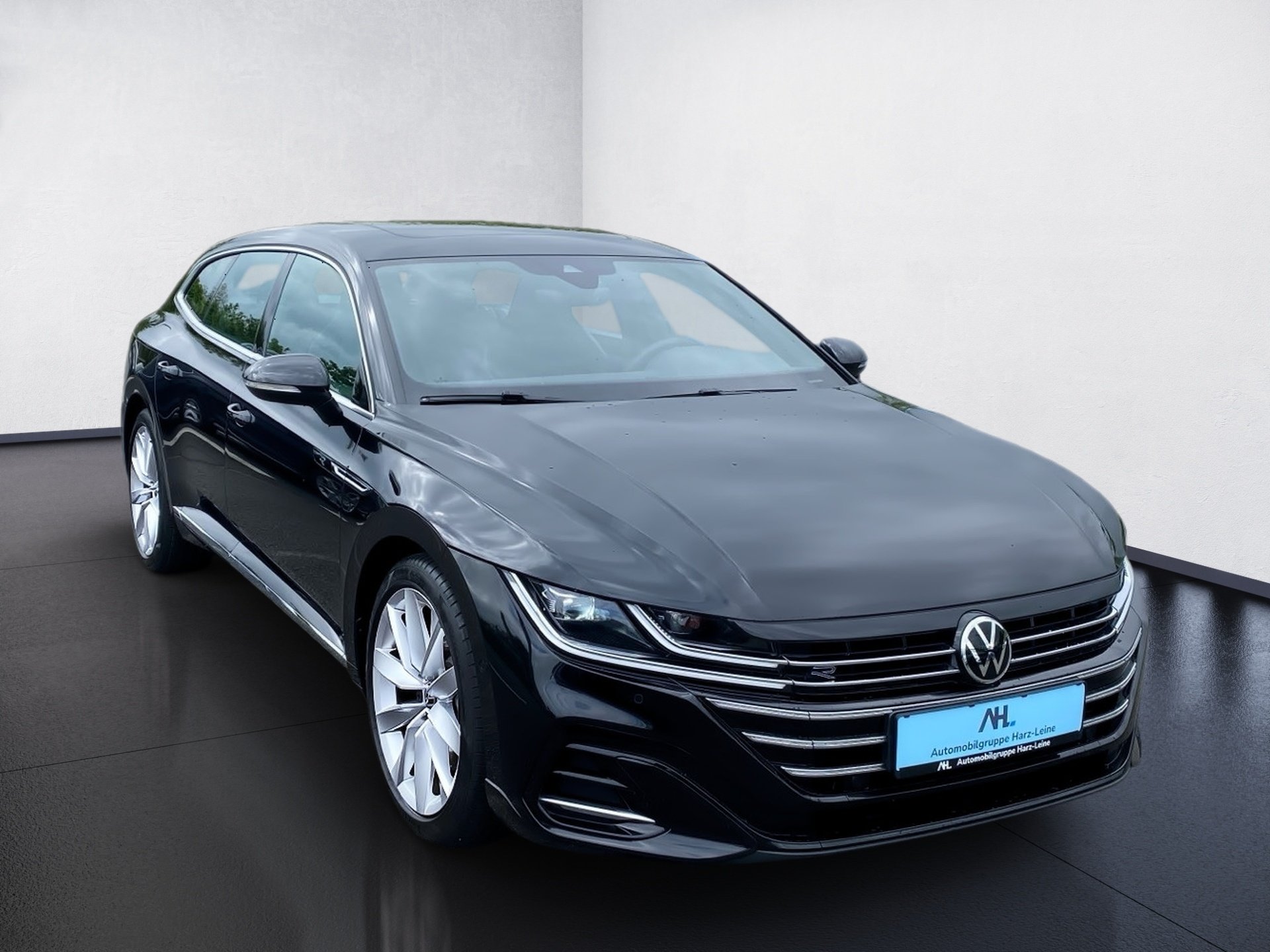 Arteon Shooting Brake 2.0 TSI 4M DSG R-Line AHK Pano Leder Standhzg.