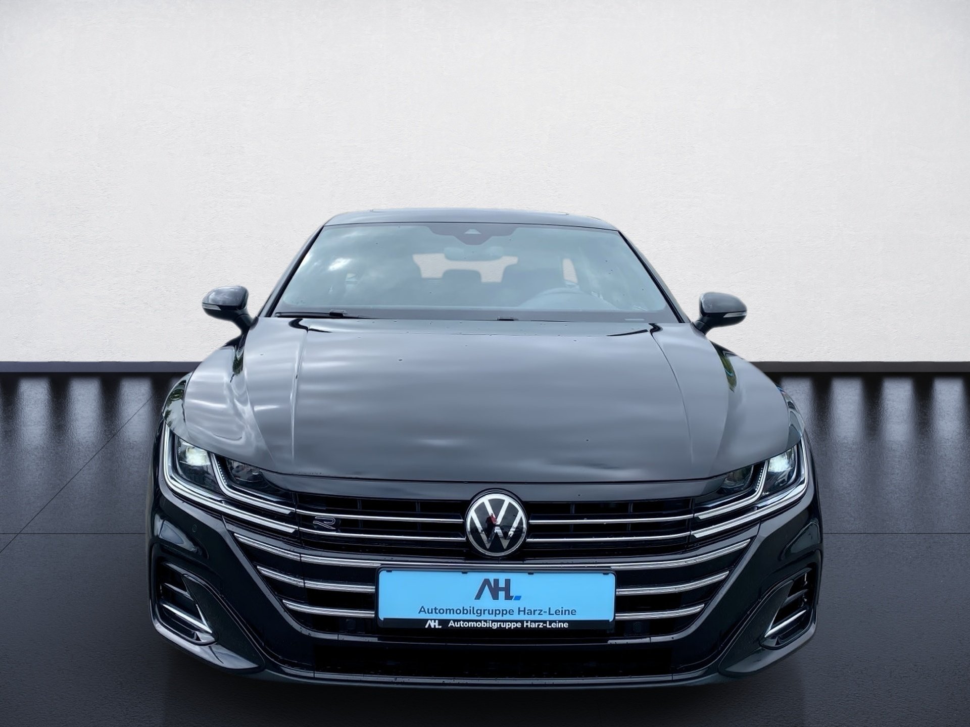 Arteon Shooting Brake 2.0 TSI 4M DSG R-Line AHK Pano Leder Standhzg.