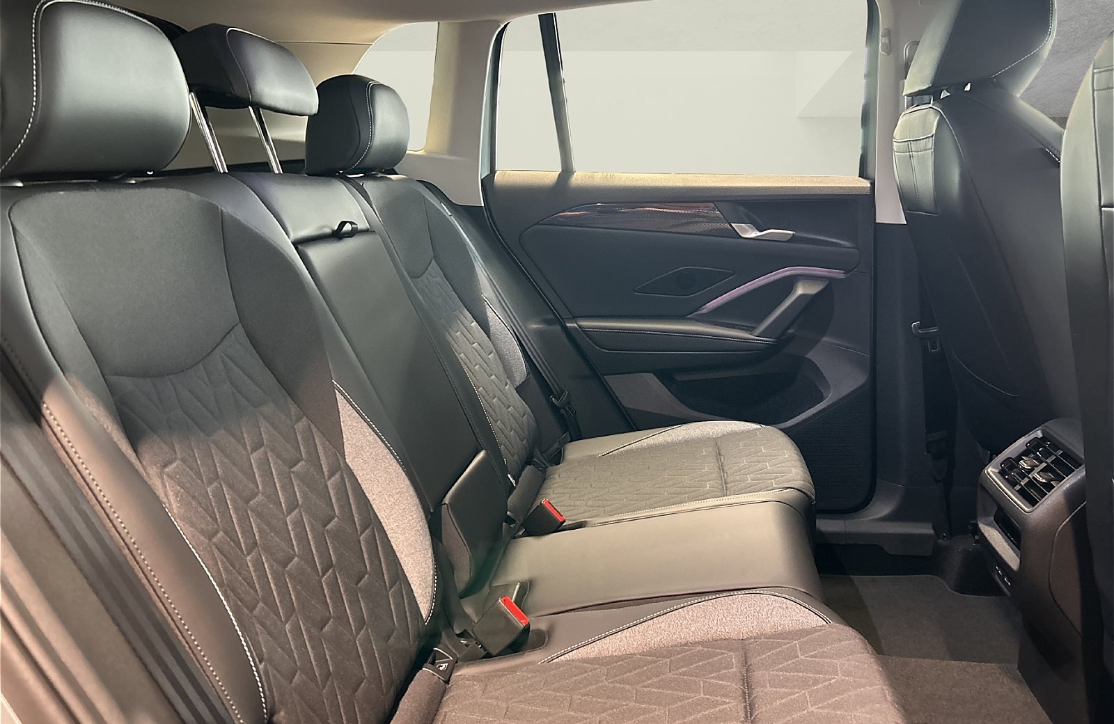 Tiguan Life 1.5 l eTSI DSG 360 ACC AHK AUT